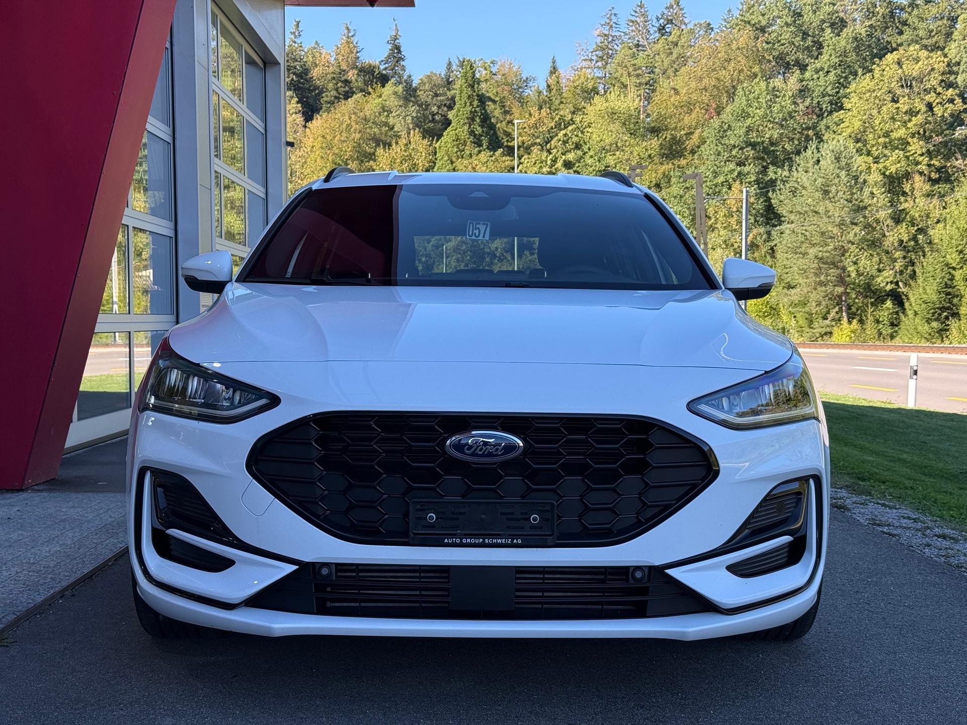 FORD Focus 1.0 MHEV ST-Line Style Automat LEASING AB 348.81 CHF / MONAT-showroom-element-3