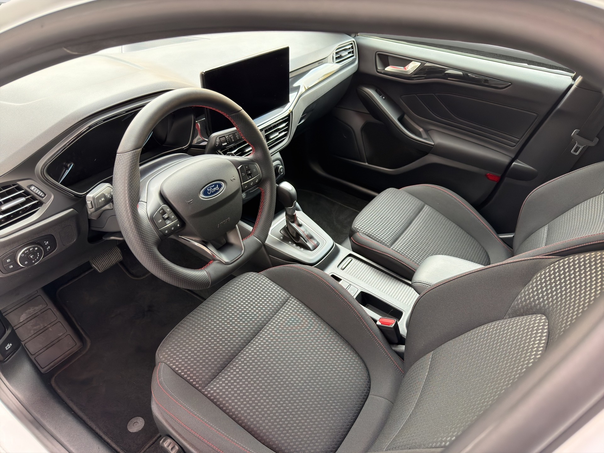 FORD Focus 1.0 MHEV ST-Line Style Automat-image-5