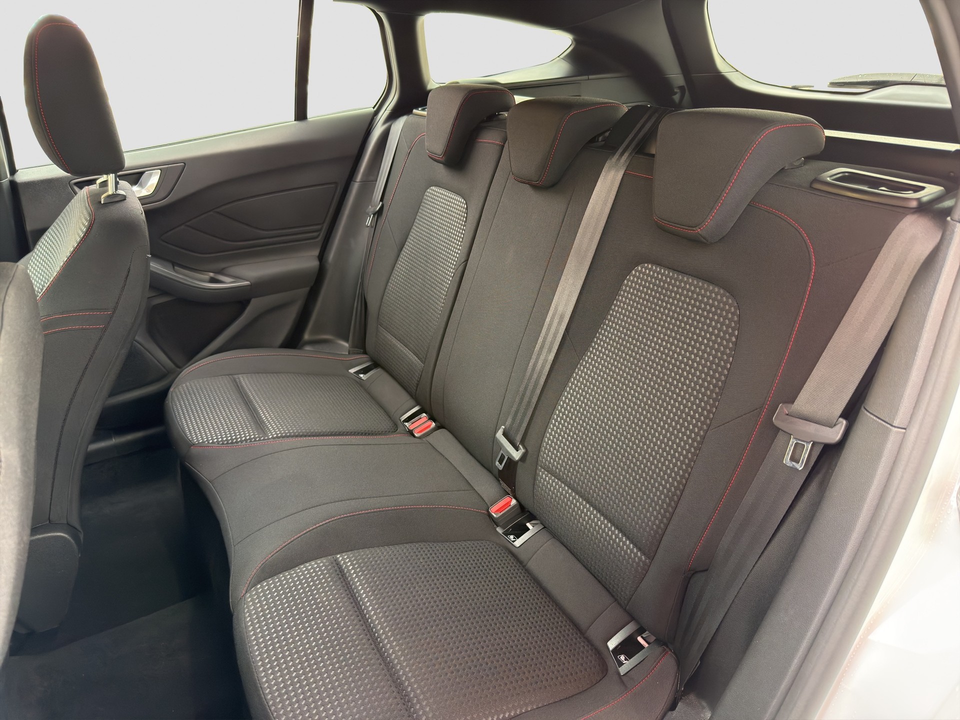 FORD Focus 1.0 MHEV ST-Line Style Automat-image-8