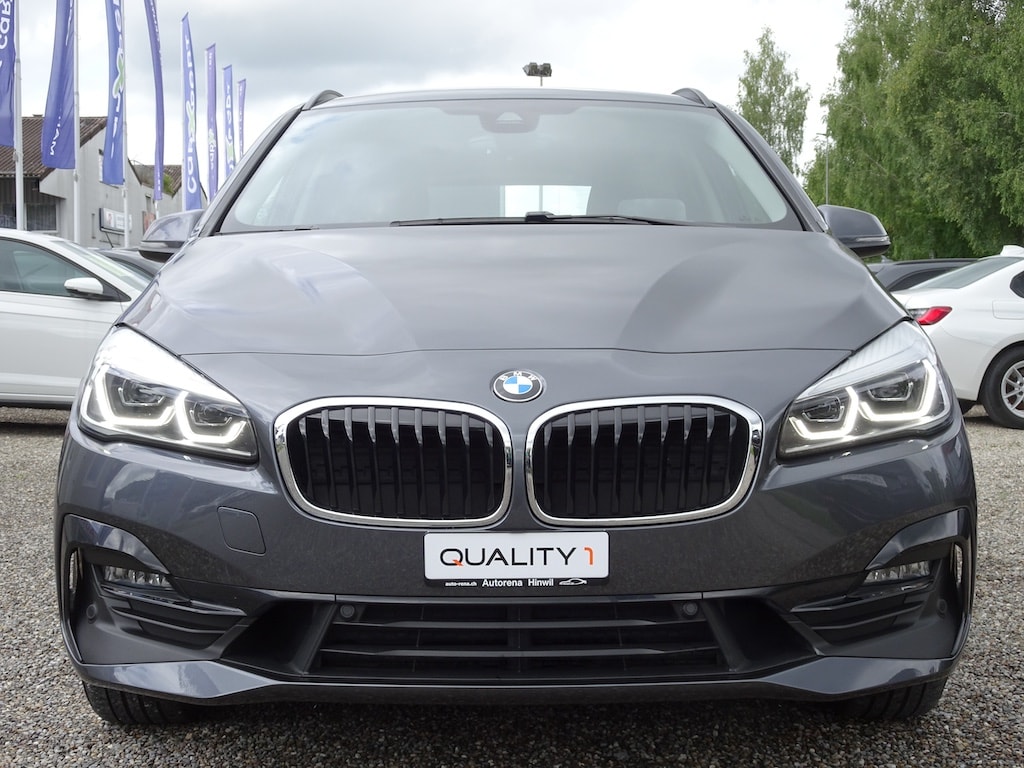 BMW 218d xDrive Active Tourer Steptronic Sport Line-image-1