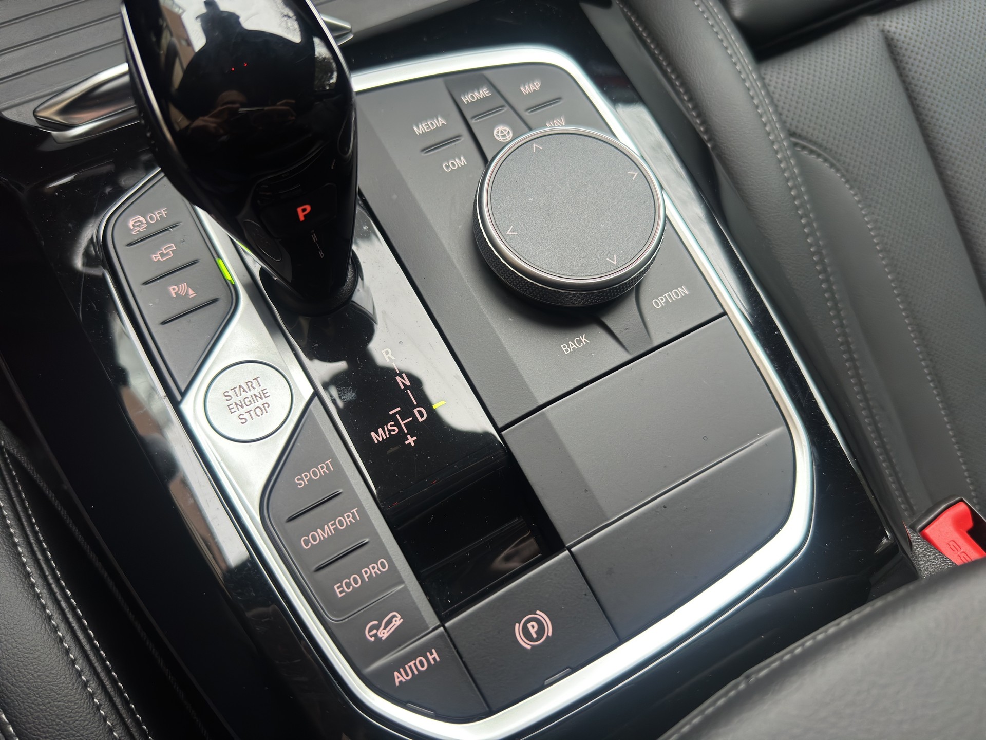 BMW X4 xDrive 48V 20d M Sport 4x4-image-19