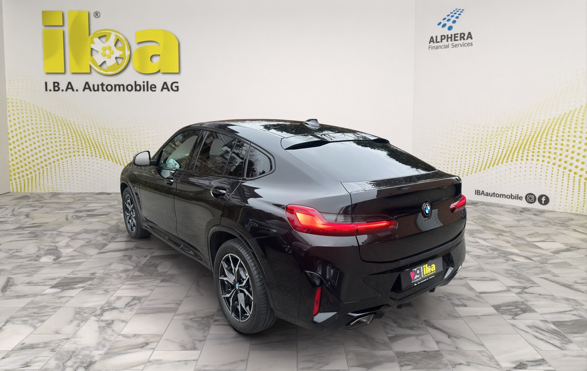 BMW X4 xDrive 48V 20d M Sport 4x4-showroom-element-2