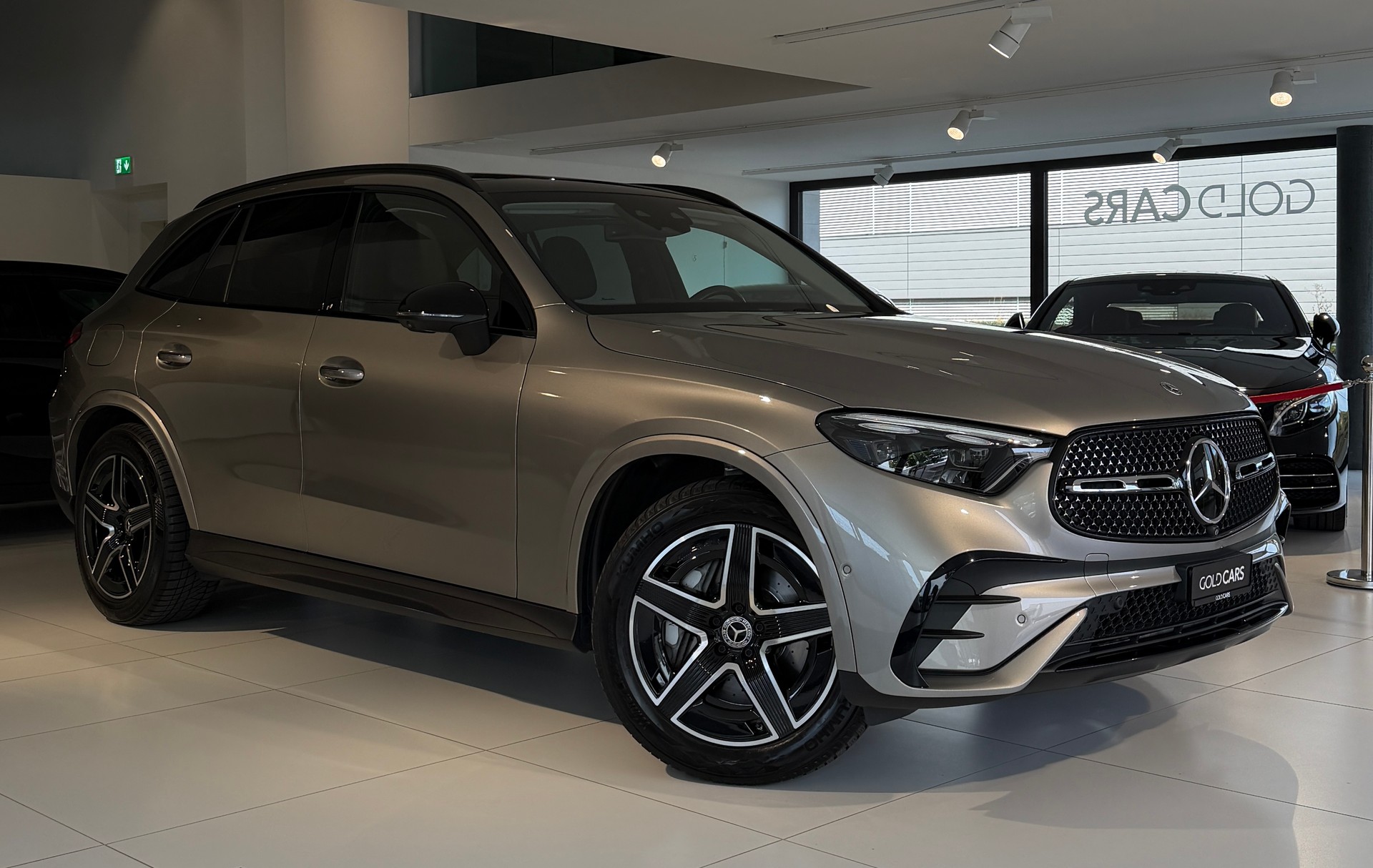 MERCEDES-BENZ GLC 220 d 4Matic AMG Line-image-1