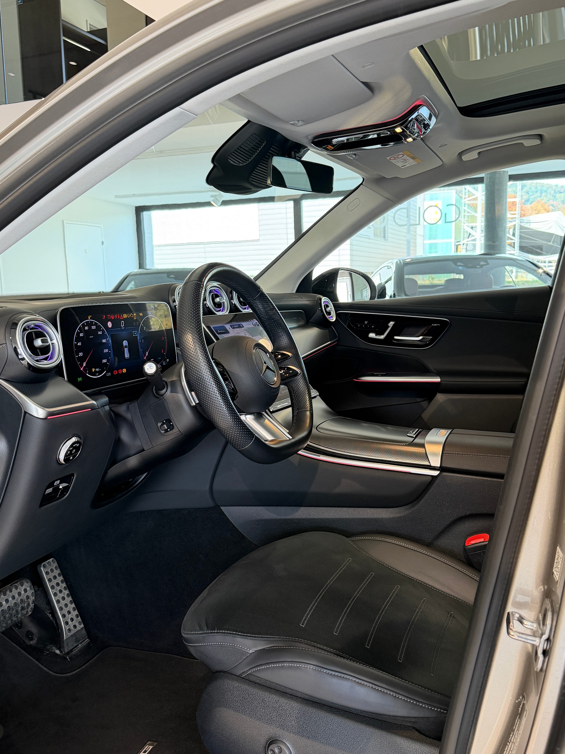MERCEDES-BENZ GLC 220 d 4Matic AMG Line-image-8