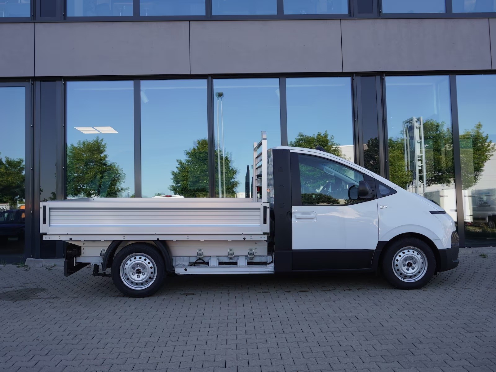 IVECO eMoovy Pritsche 350 kW-showroom-element-1