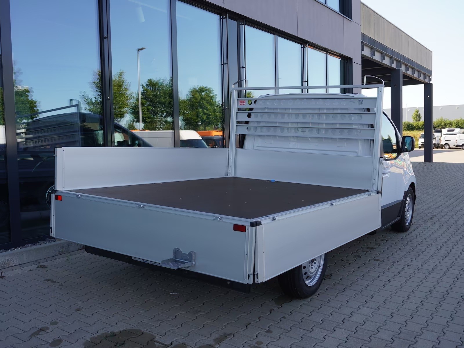 IVECO eMoovy Pritsche 350 kW-showroom-element-2