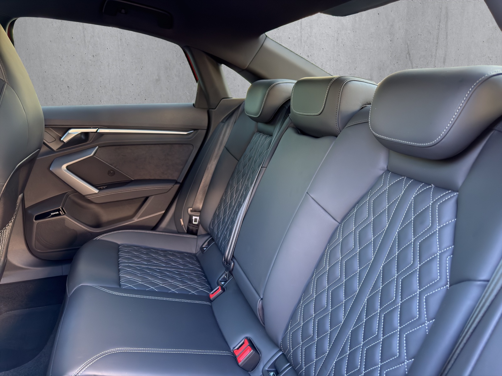 AUDI S3 Limousine TFSI quattro S-tronic-image-13