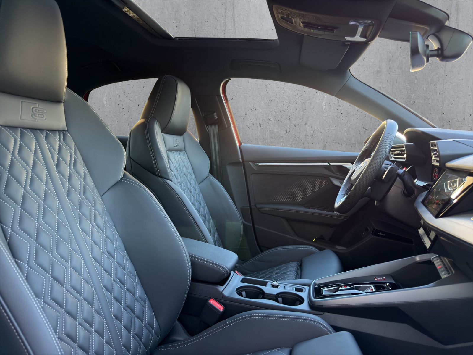AUDI S3 Limousine TFSI quattro S-tronic-image-7