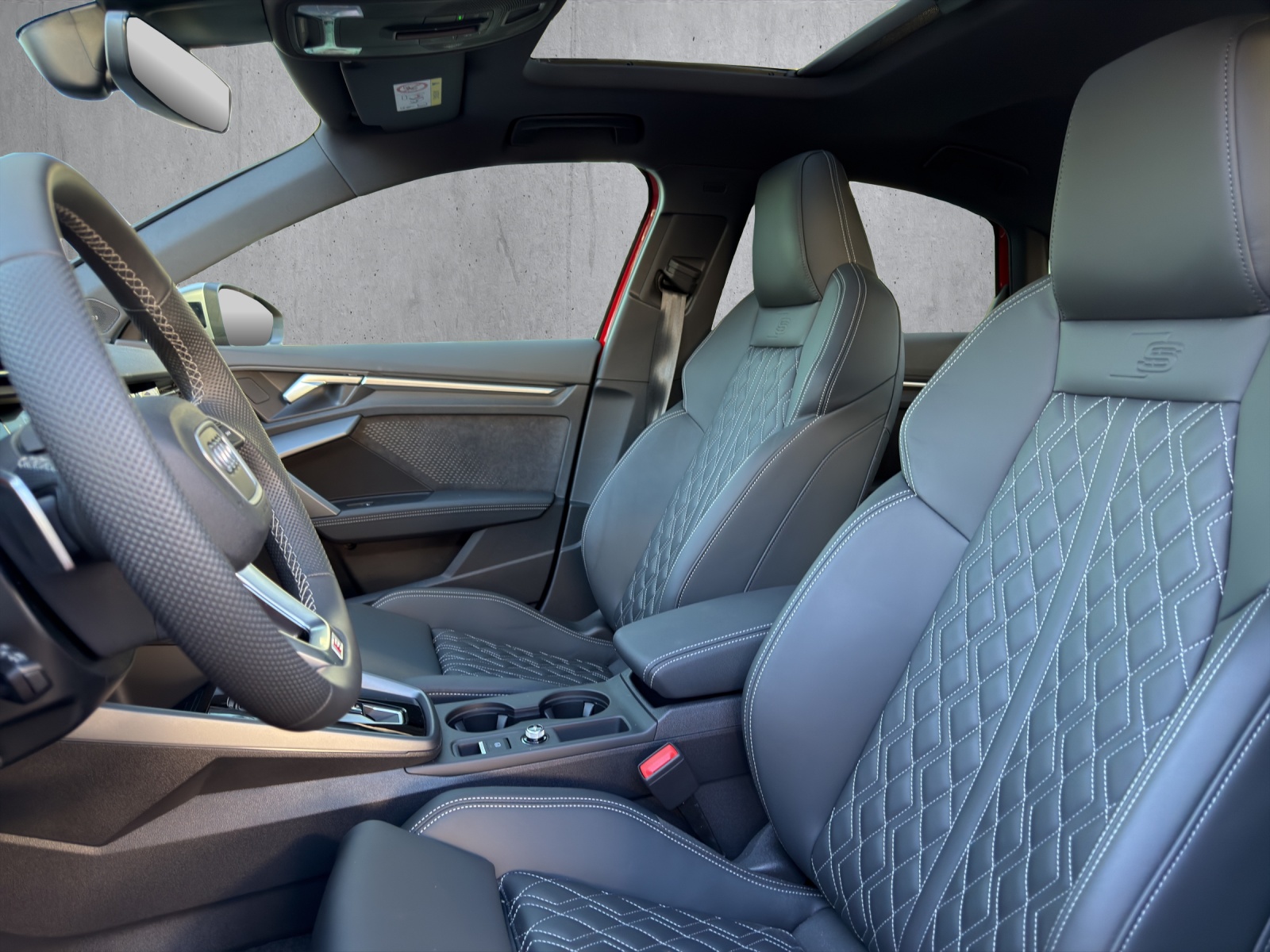 AUDI S3 Limousine TFSI quattro S-tronic-image-6