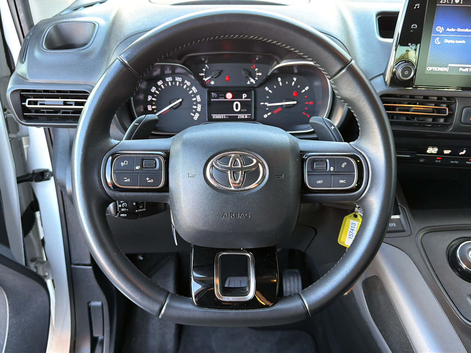 TOYOTA Proace City Verso 1.2 Trend Medium Automatik-image-6