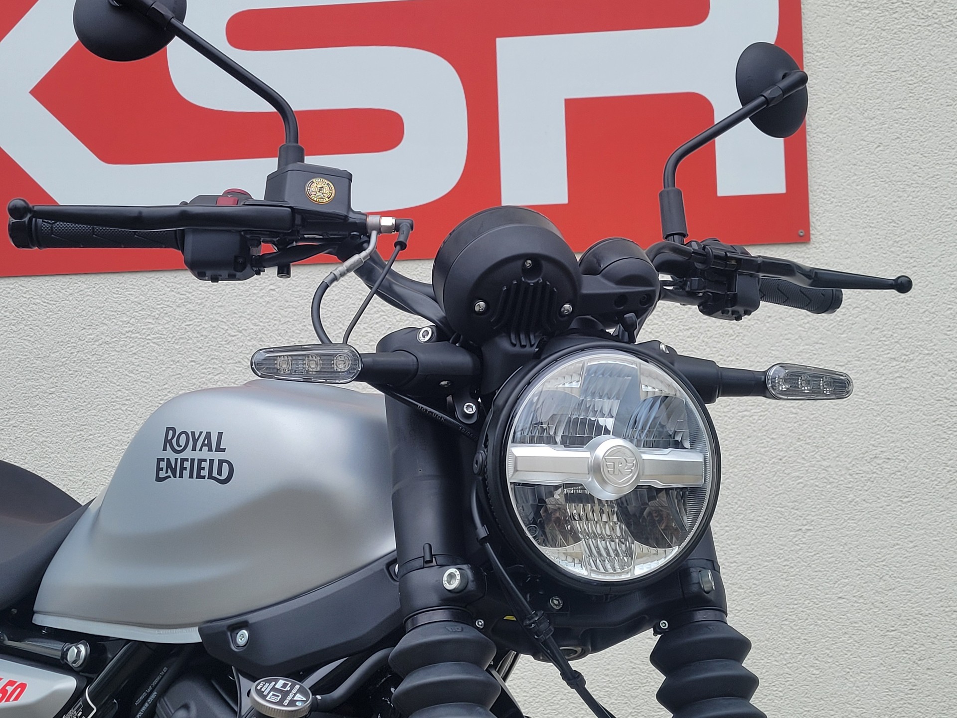ROYAL ENFIELD Guerrilla 450-image-5