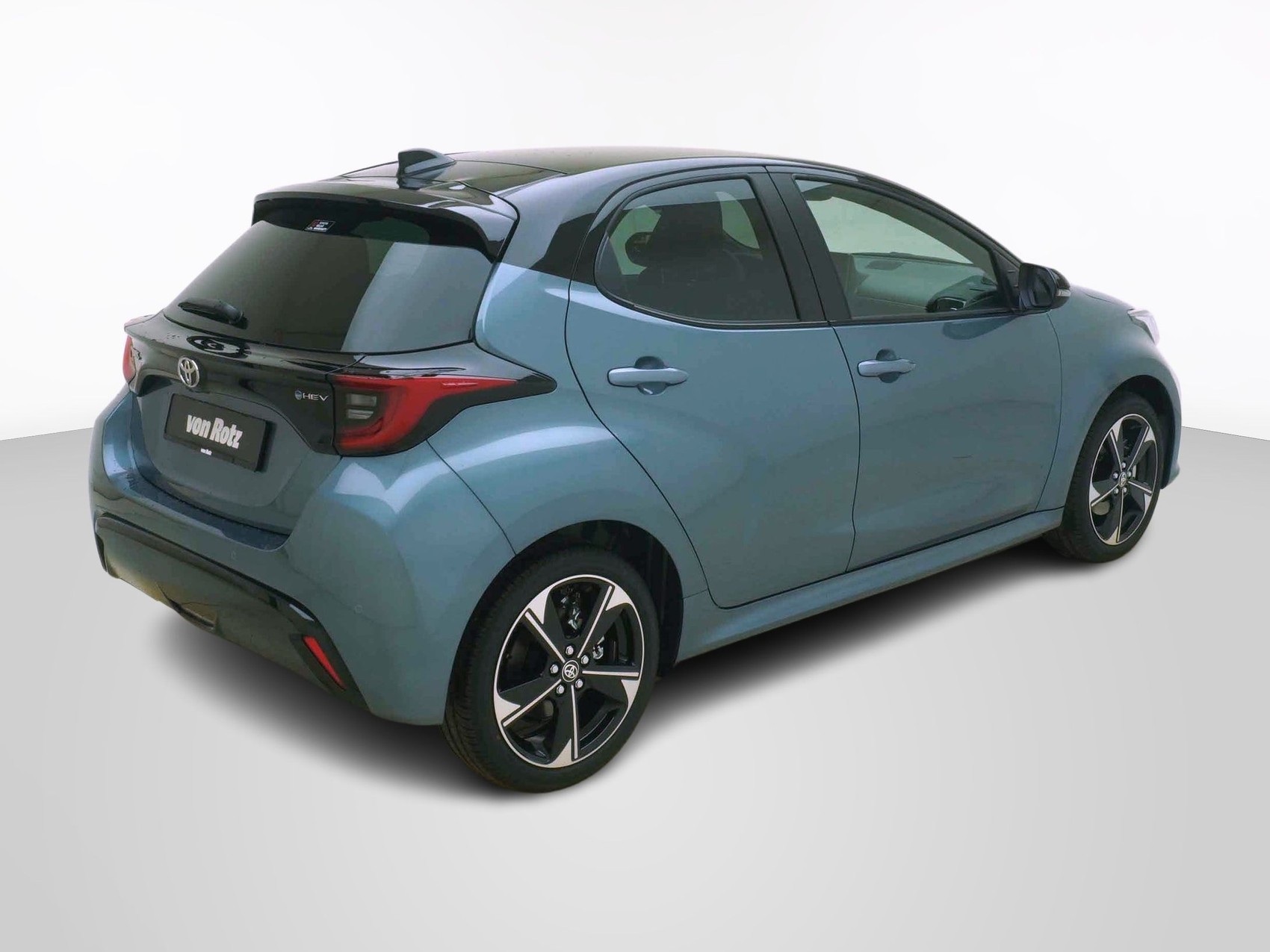 TOYOTA Yaris 1.5 VVT-i HSD Premium đ Panorama-Glasdach đ€ -image-3