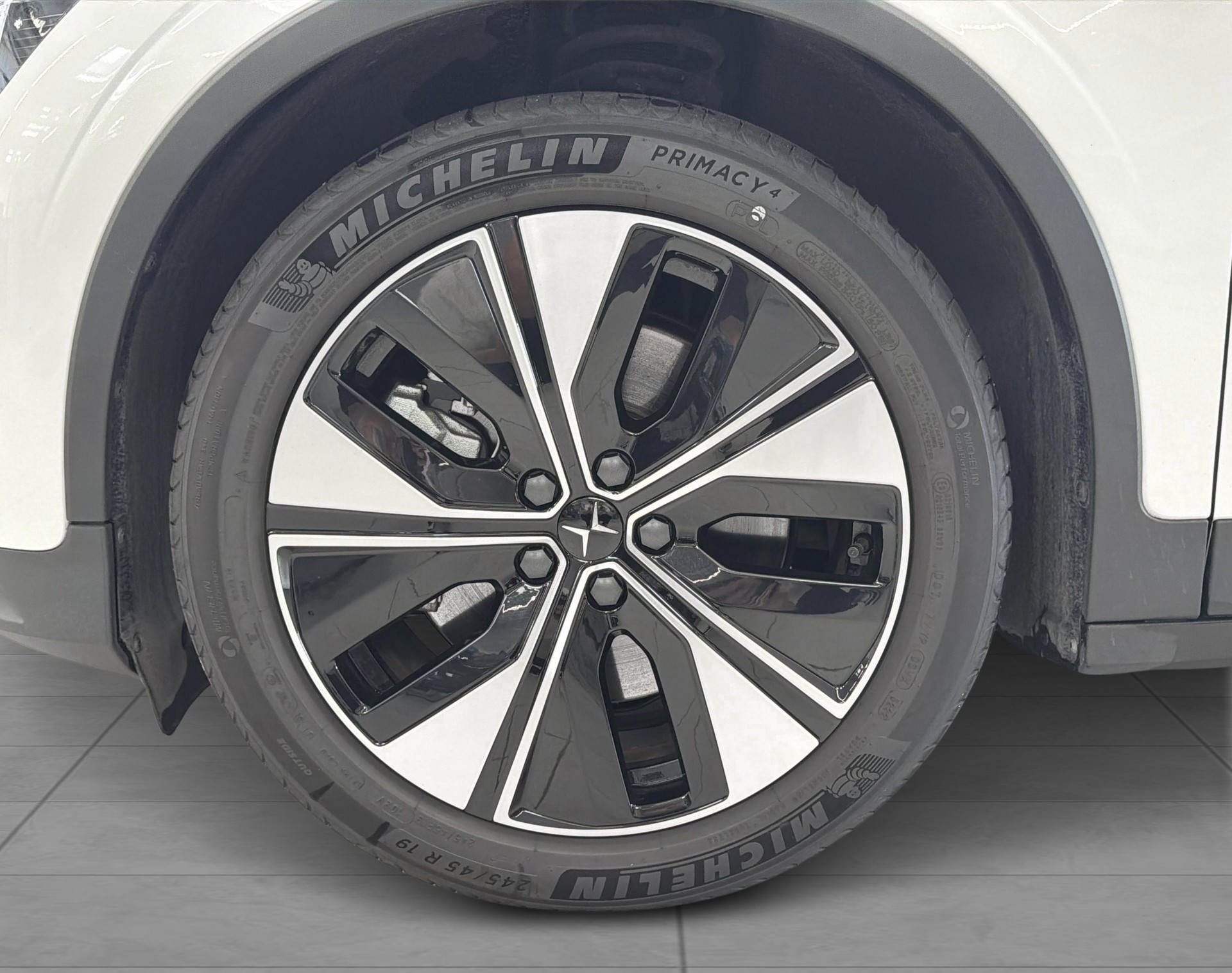 POLESTAR 2 Long Range Dual Motor-image-9