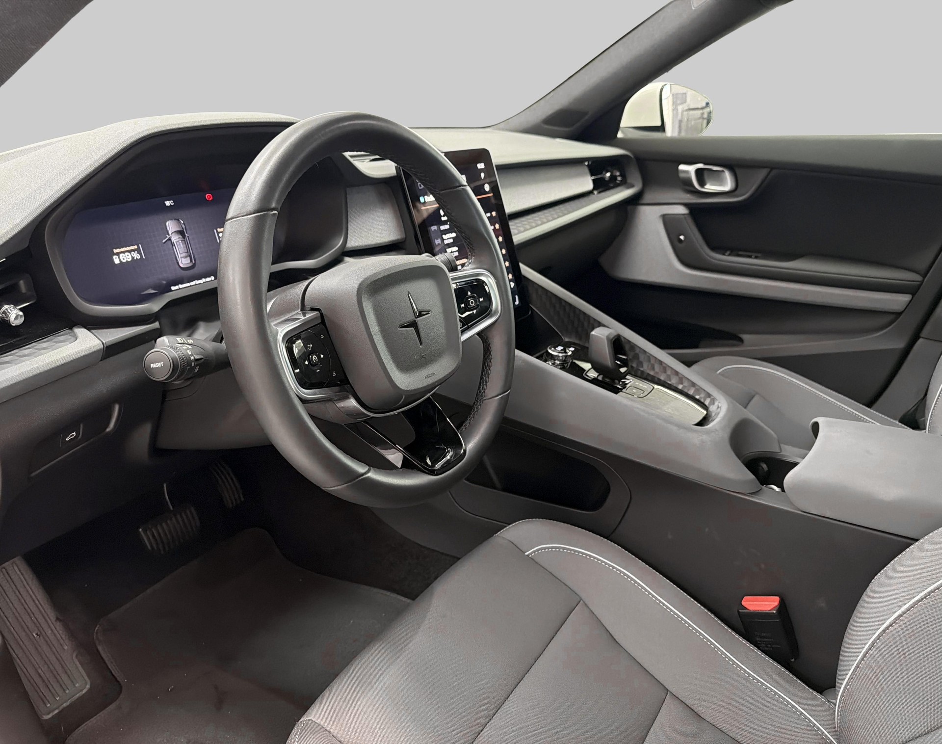 POLESTAR 2 Long Range Dual Motor-showroom-element-2