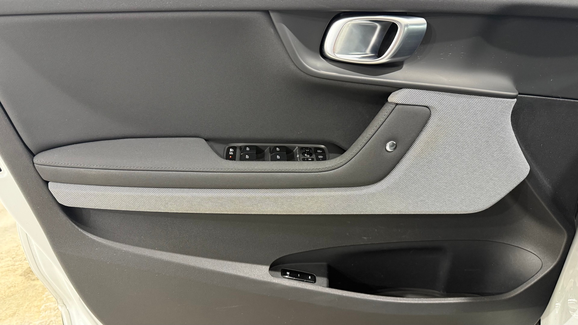 POLESTAR 2 Long Range Dual Motor-image-10