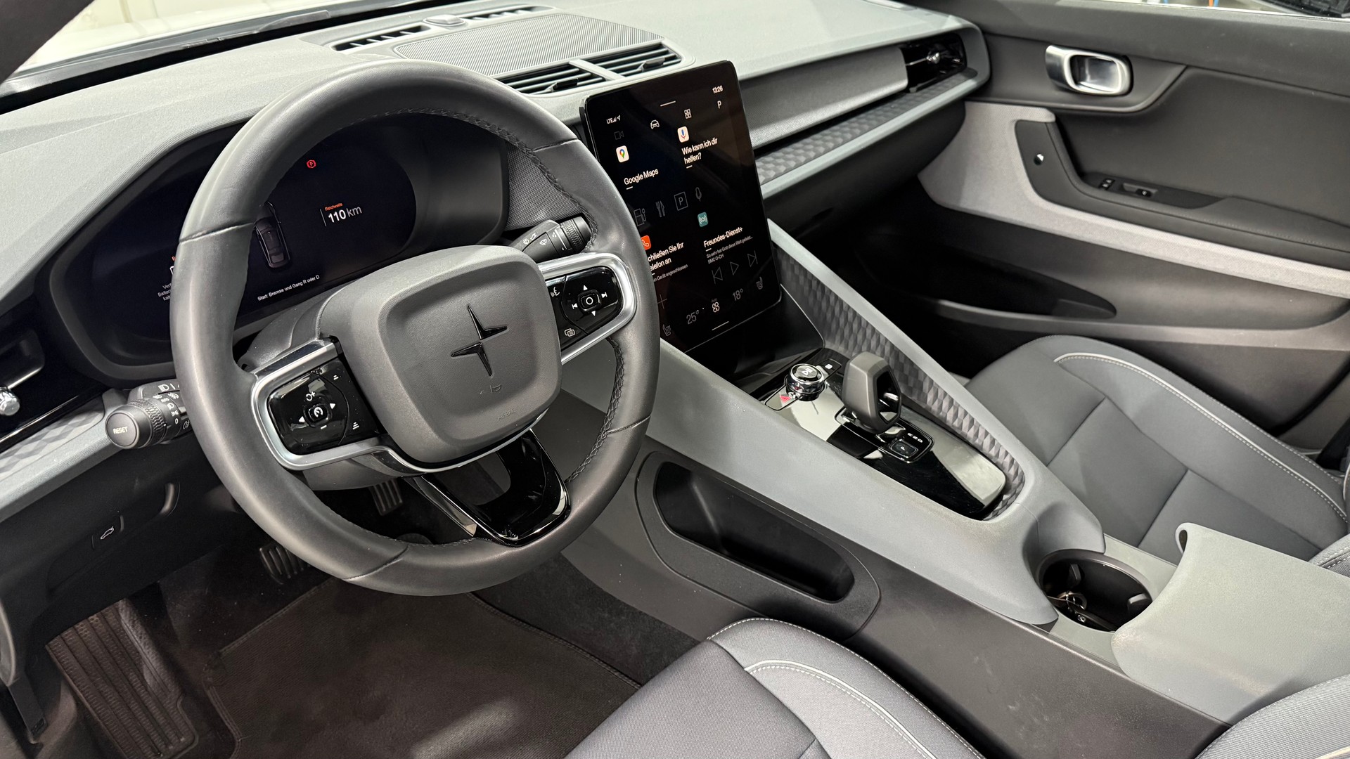 POLESTAR 2 Long Range Dual Motor-image-3