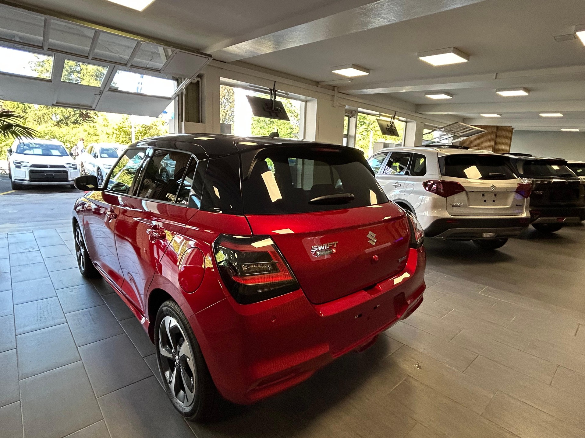 SUZUKI Swift 1.2 Compact Top Hybrid-image-4