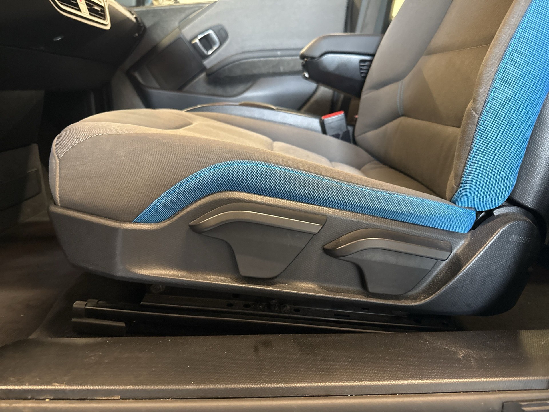 BMW i3 (120Ah)-image-18