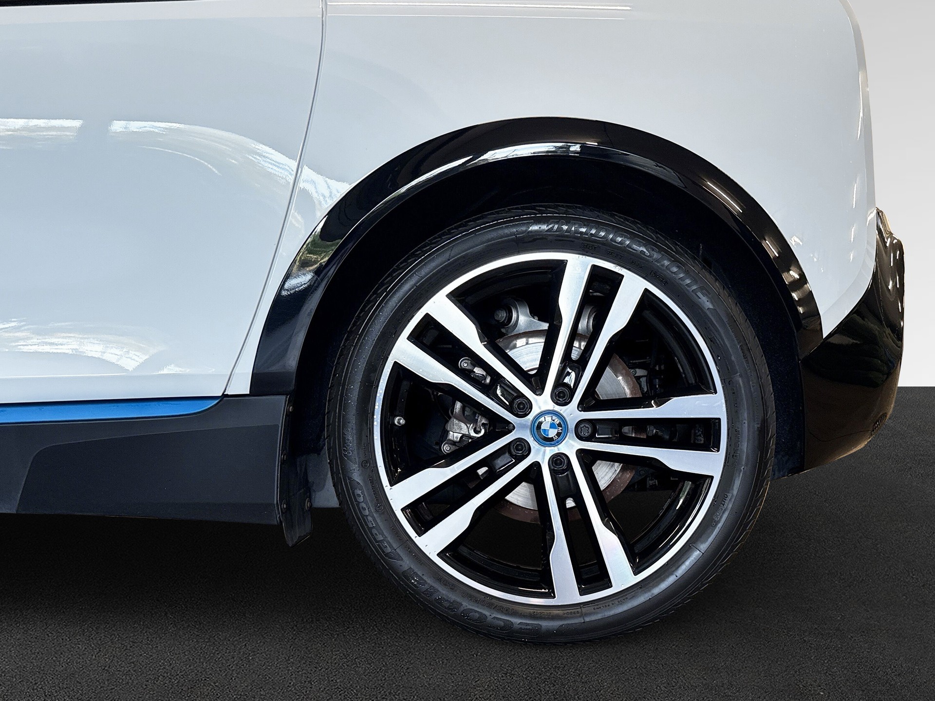BMW i3 (120Ah)-image-8