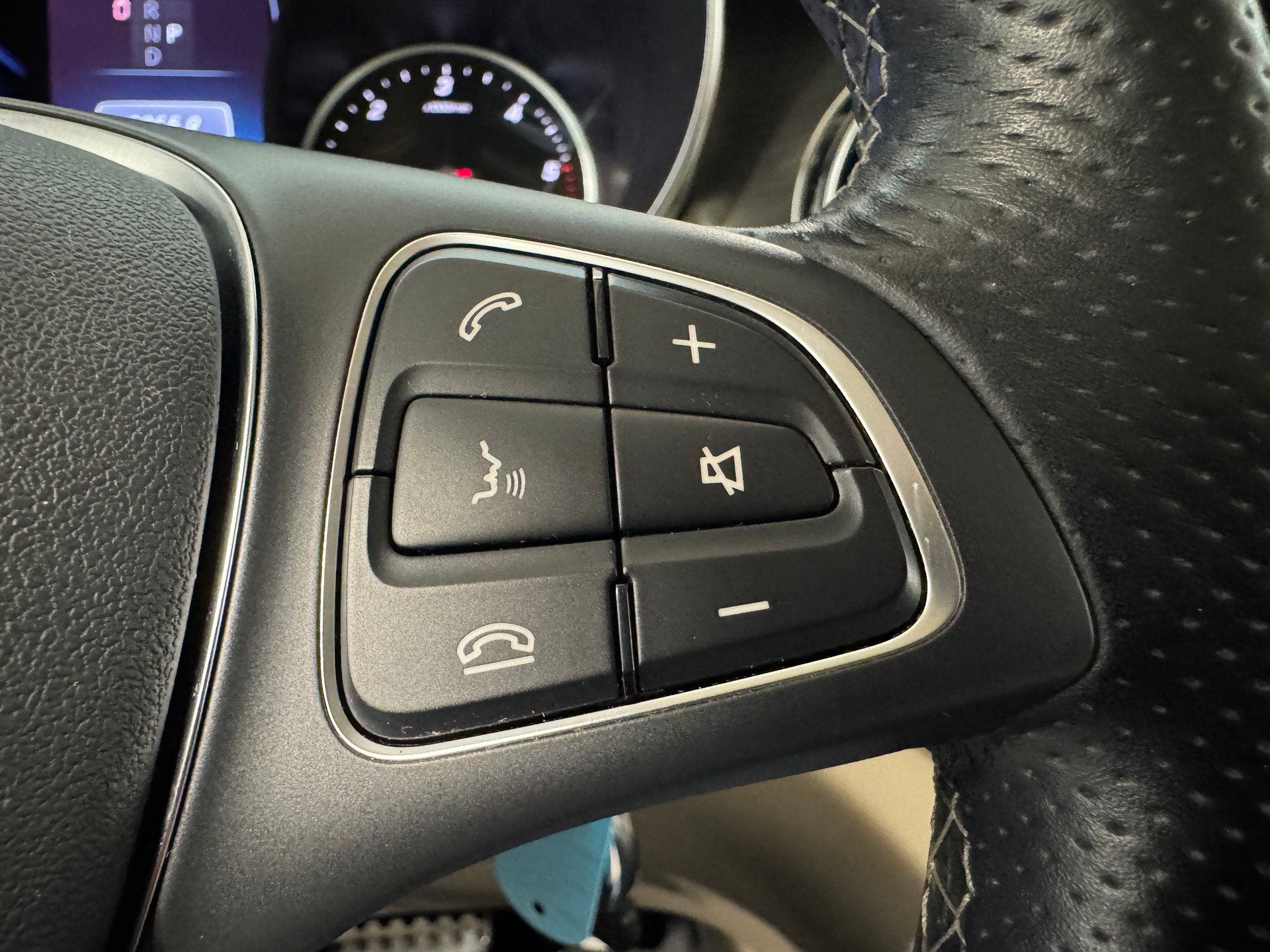 MERCEDES-BENZ V 250 d lang Exclusive 9G-Tronic-image-22