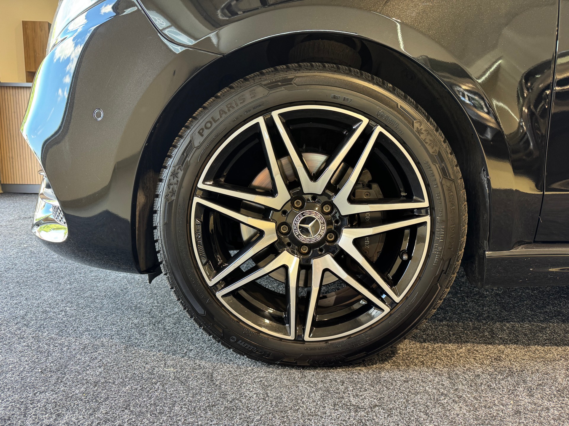 MERCEDES-BENZ V 250 d lang Exclusive 9G-Tronic-showroom-element-3