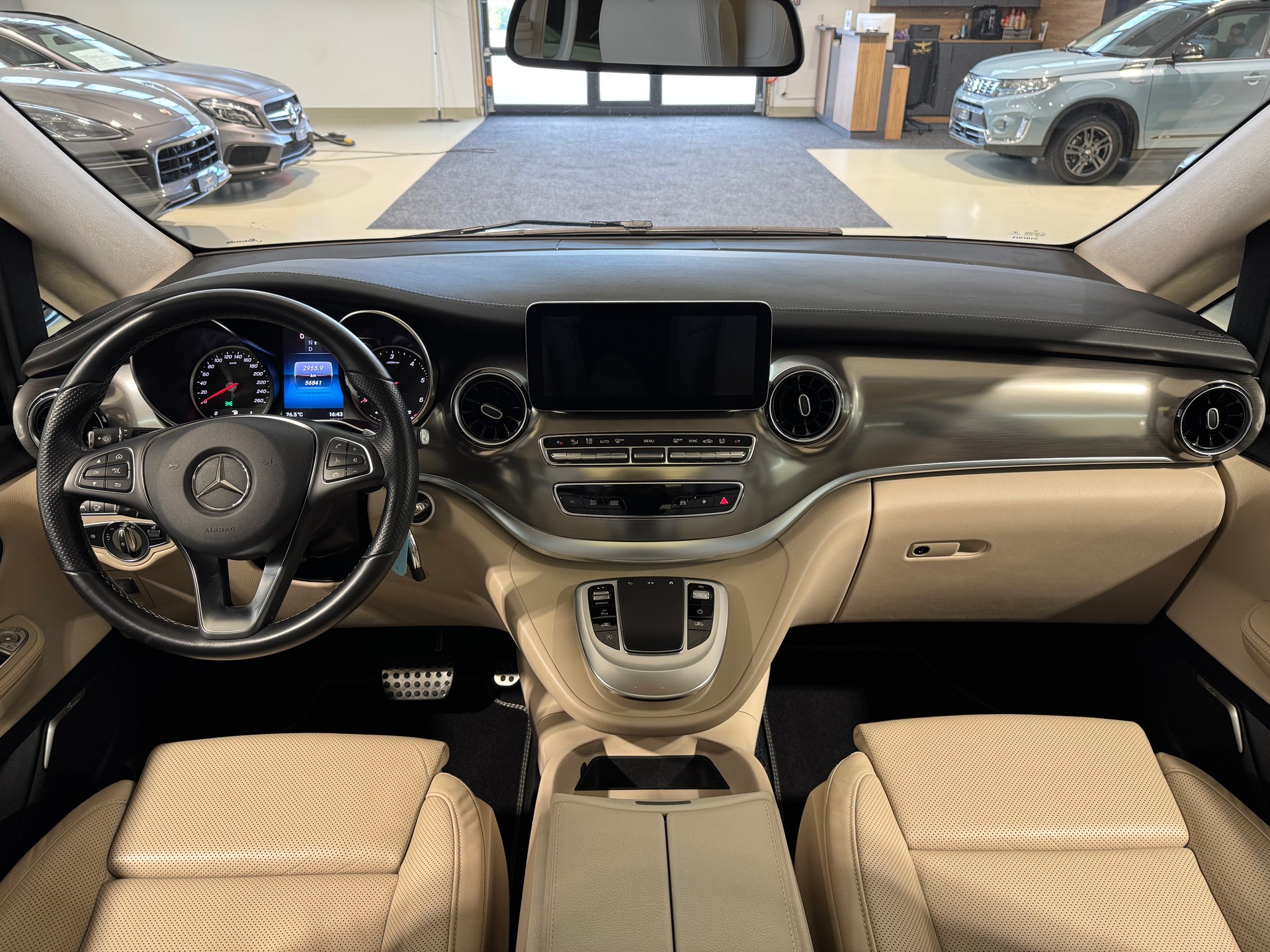 MERCEDES-BENZ V 250 d lang Exclusive 9G-Tronic-image-14