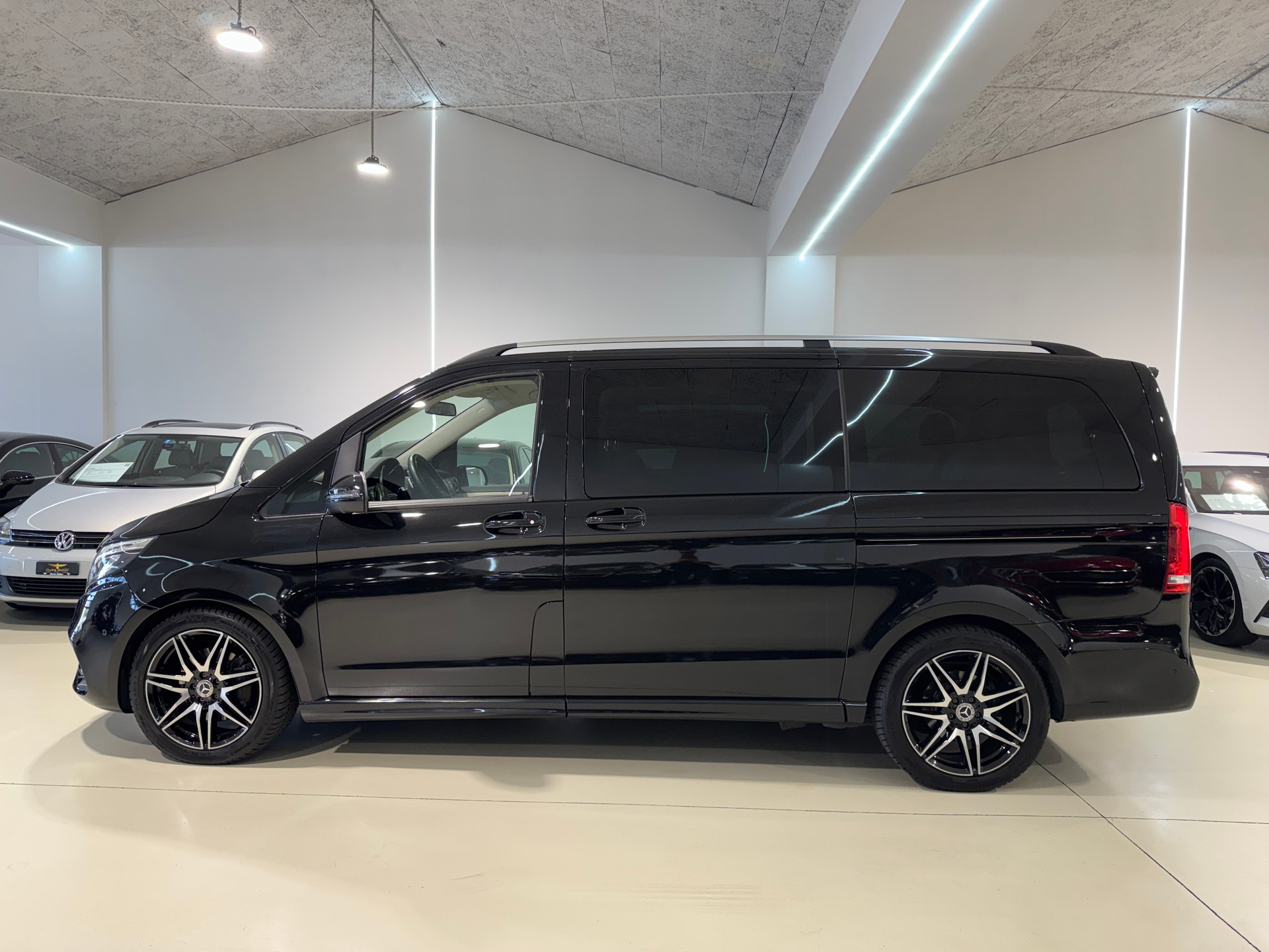 MERCEDES-BENZ V 250 d lang Exclusive 9G-Tronic-image-9