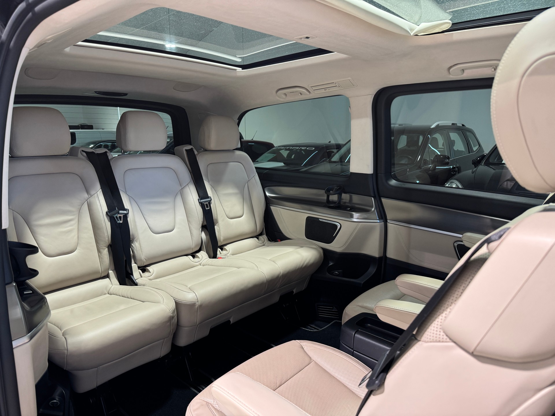 MERCEDES-BENZ V 250 d lang Exclusive 9G-Tronic-image-16
