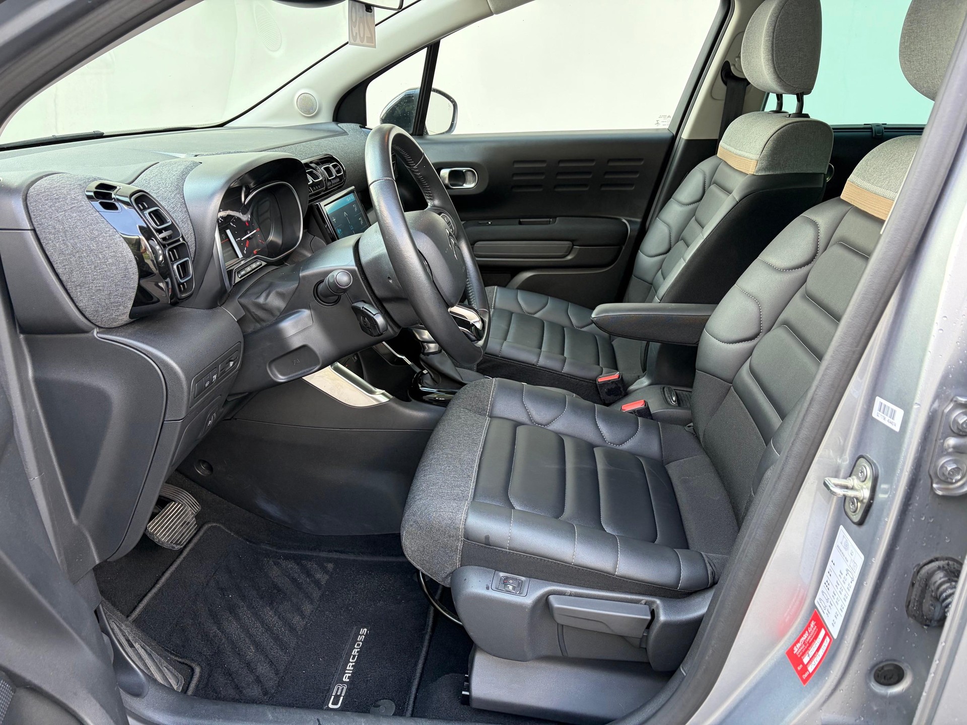 CITROEN C3 Aircross 1.2 PureTech 130 Shine-image-7