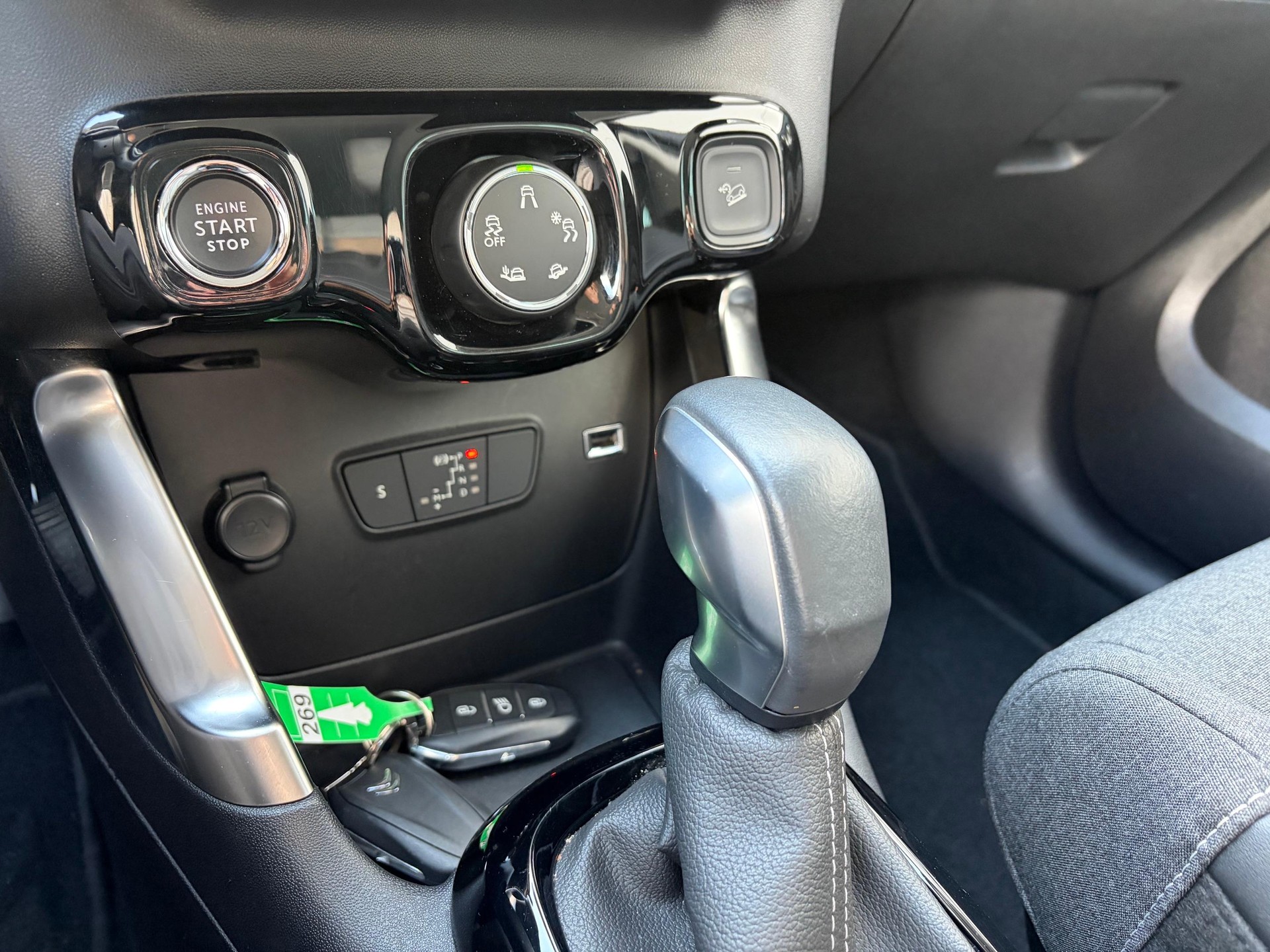 CITROEN C3 Aircross 1.2 PureTech 130 Shine-image-10