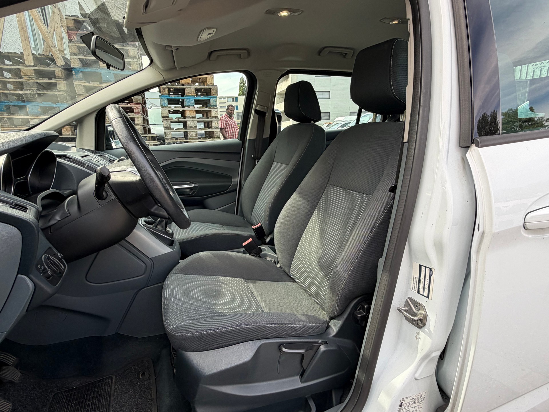 FORD Grand C-Max 1.6 SCTi Titanium-image-8