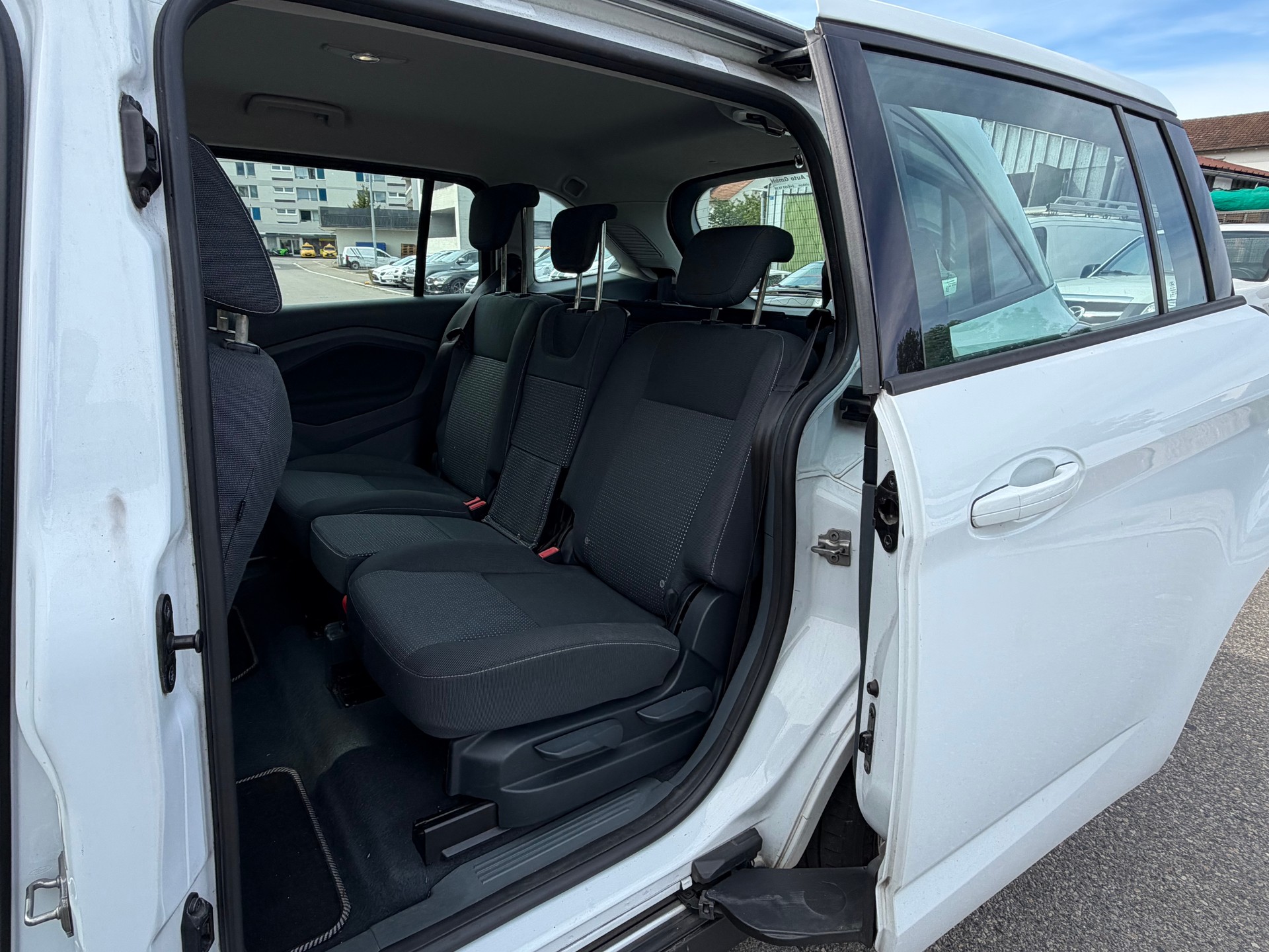 FORD Grand C-Max 1.6 SCTi Titanium-image-9