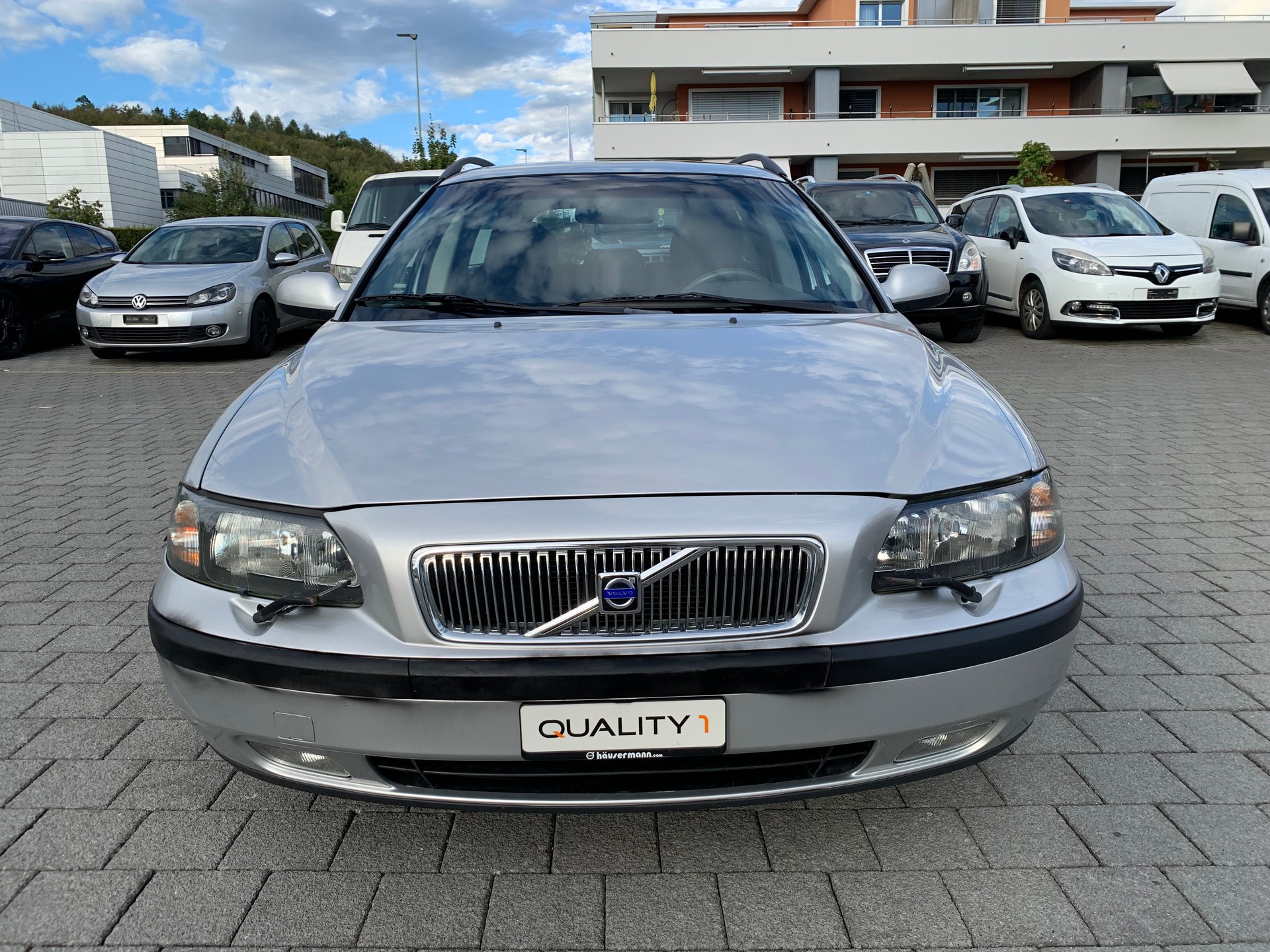 VOLVO V70 2.4-image-5