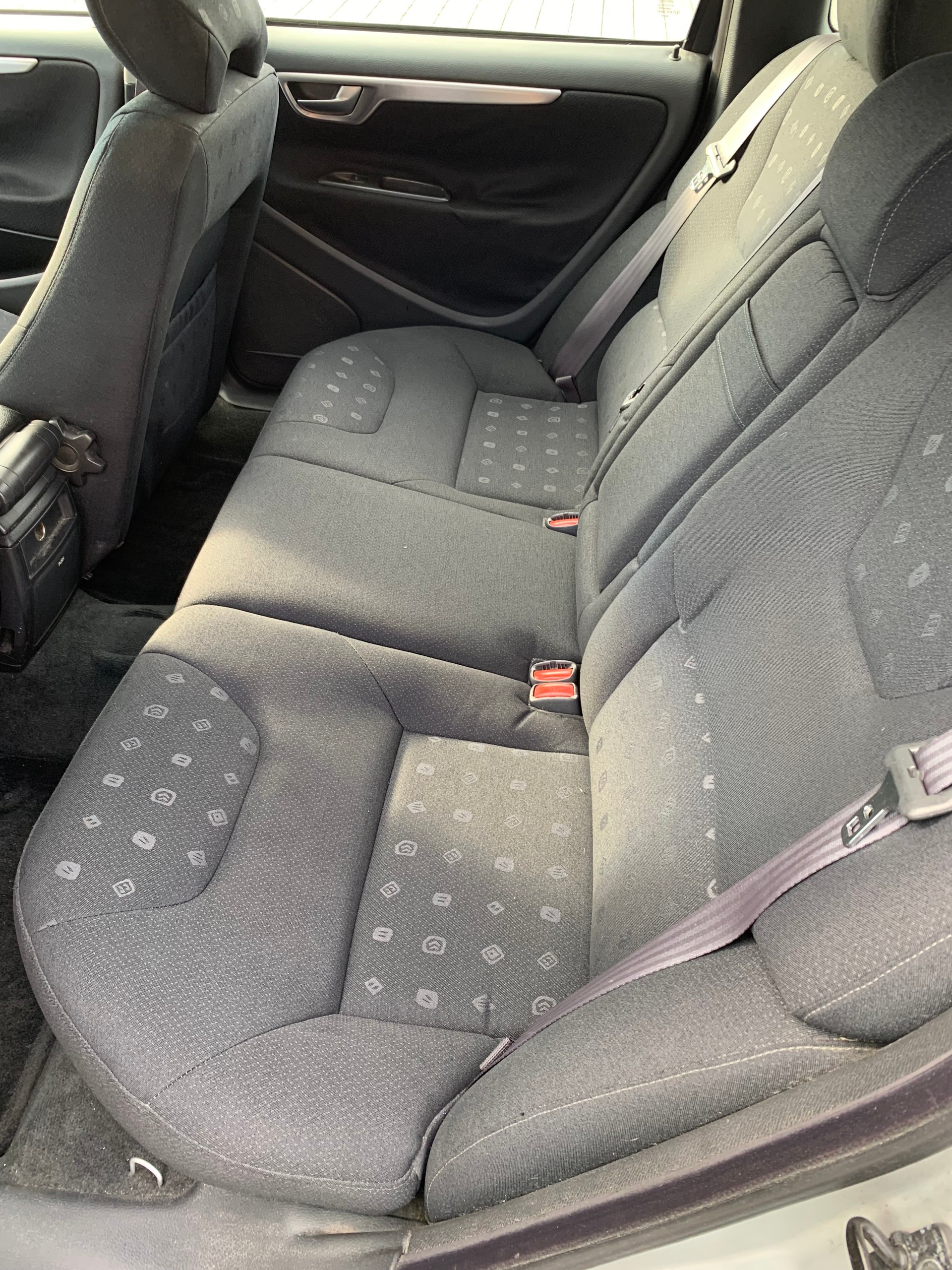 VOLVO V70 2.4-image-8