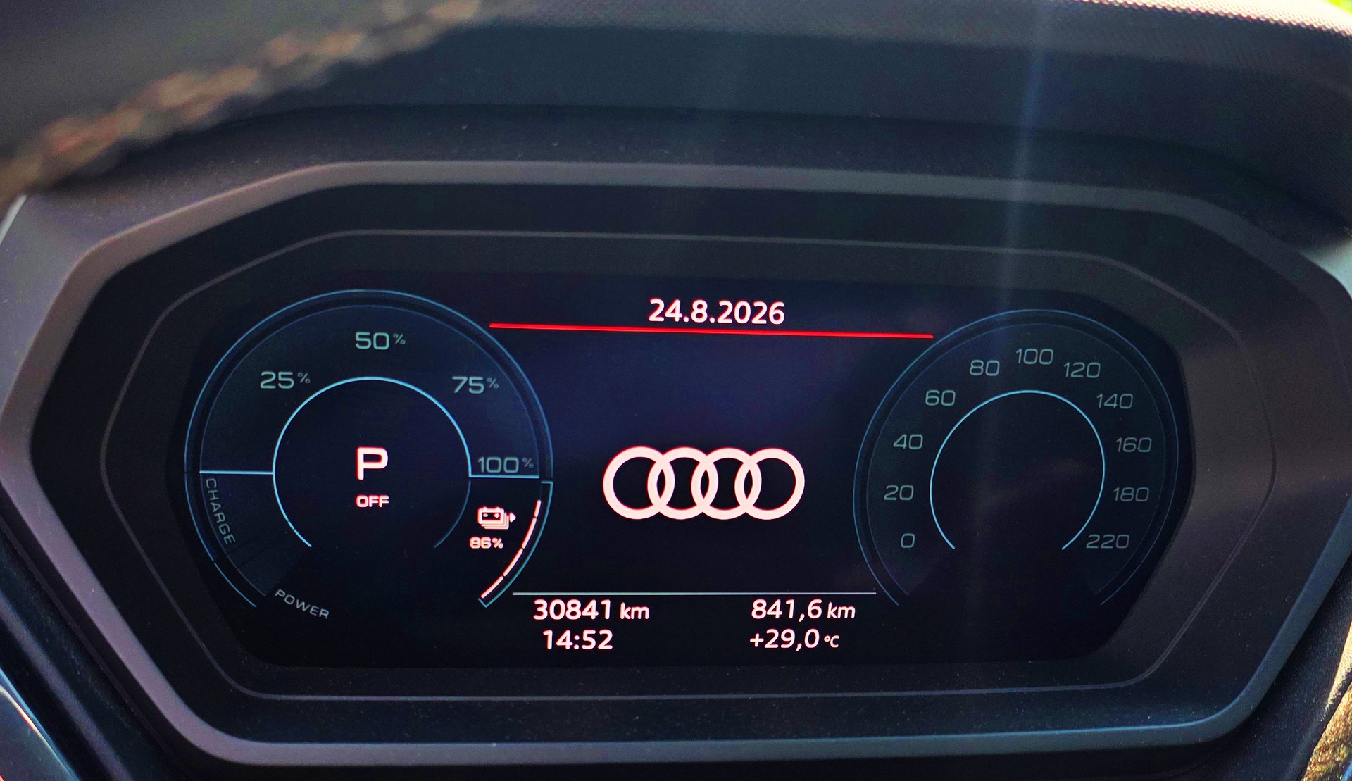 AUDI 45 quattro-image-5