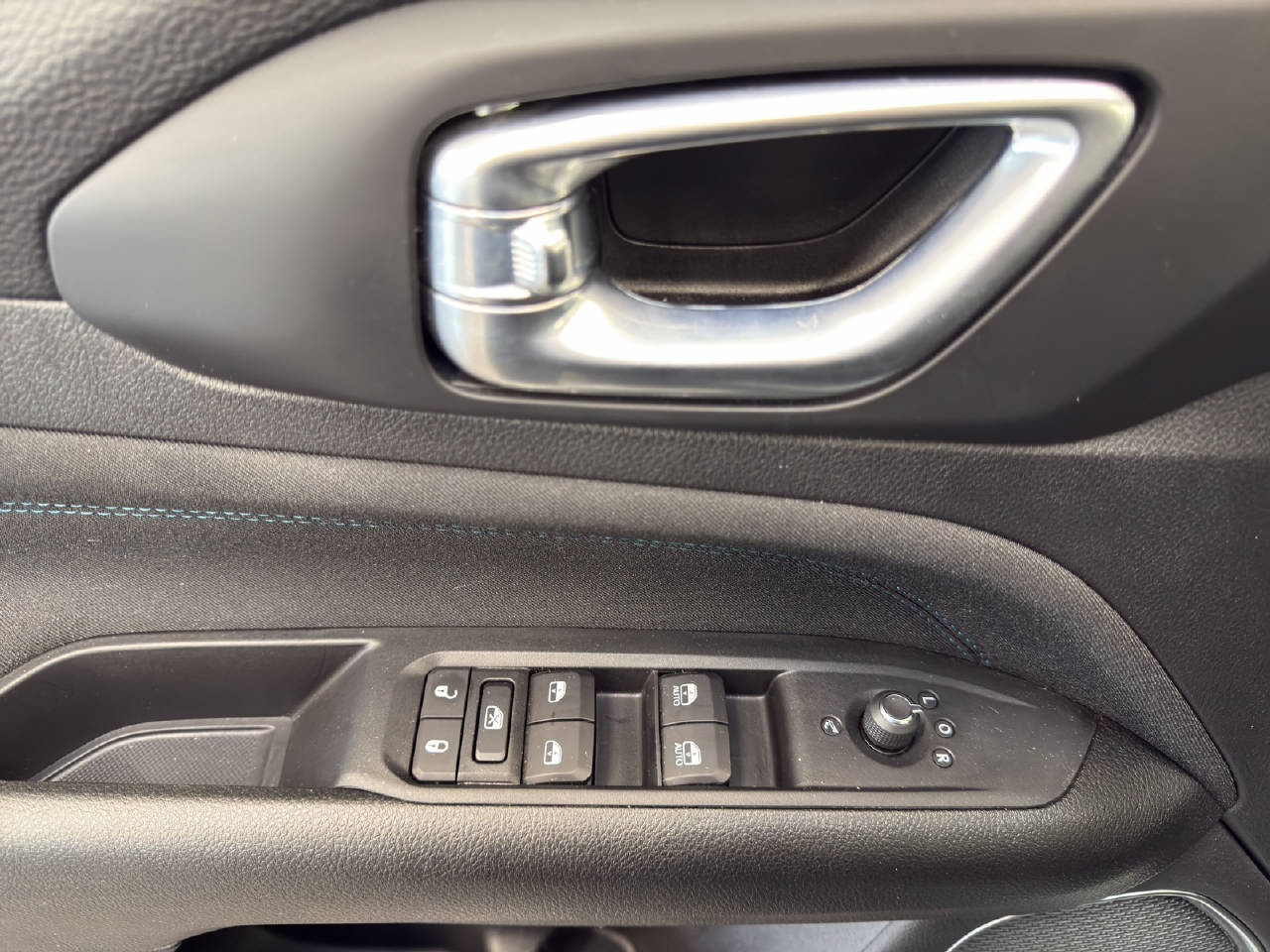 JEEP Compass 1.5 Turbo Upland Plus SKY-image-13