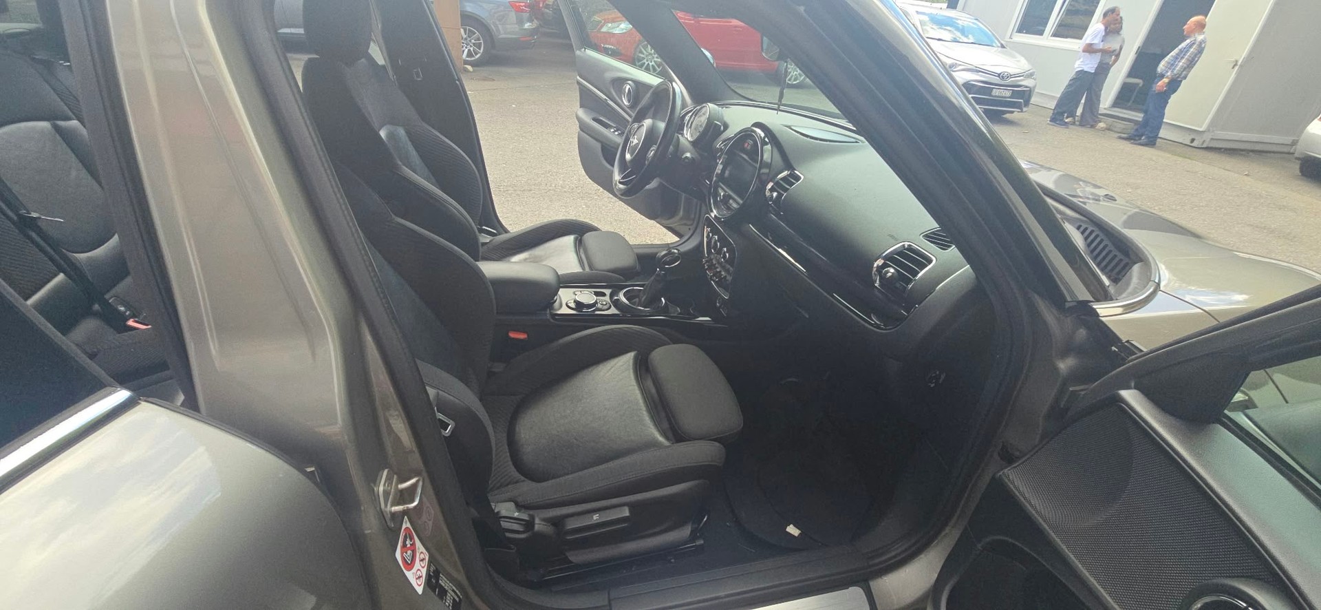 MINI Clubman Cooper D Steptronic-image-9