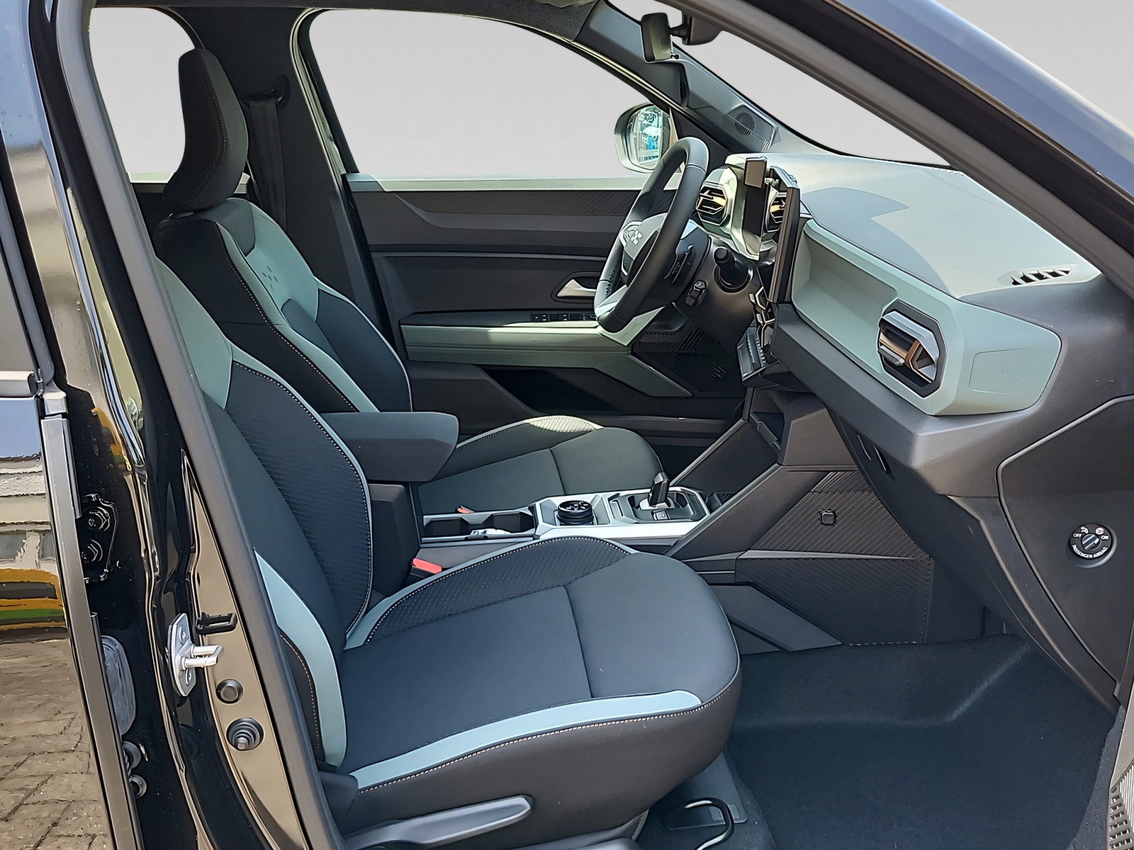 DACIA Duster-image-9