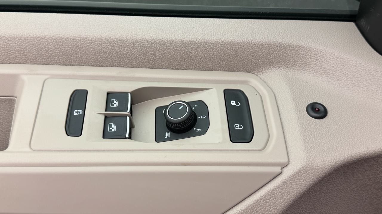 VW Multivan 1.5 eHybrid Life Edition 4Motion DSG-image-8