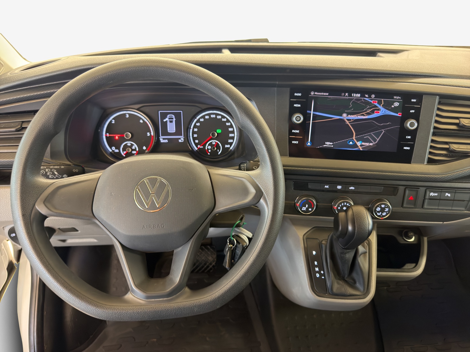VW T6.1 2.0 TDI DSG-image-8