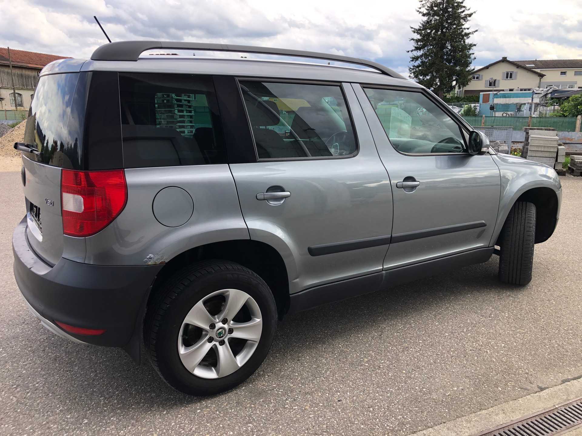 SKODA Yeti 1.4 TSI Ambition-image-3