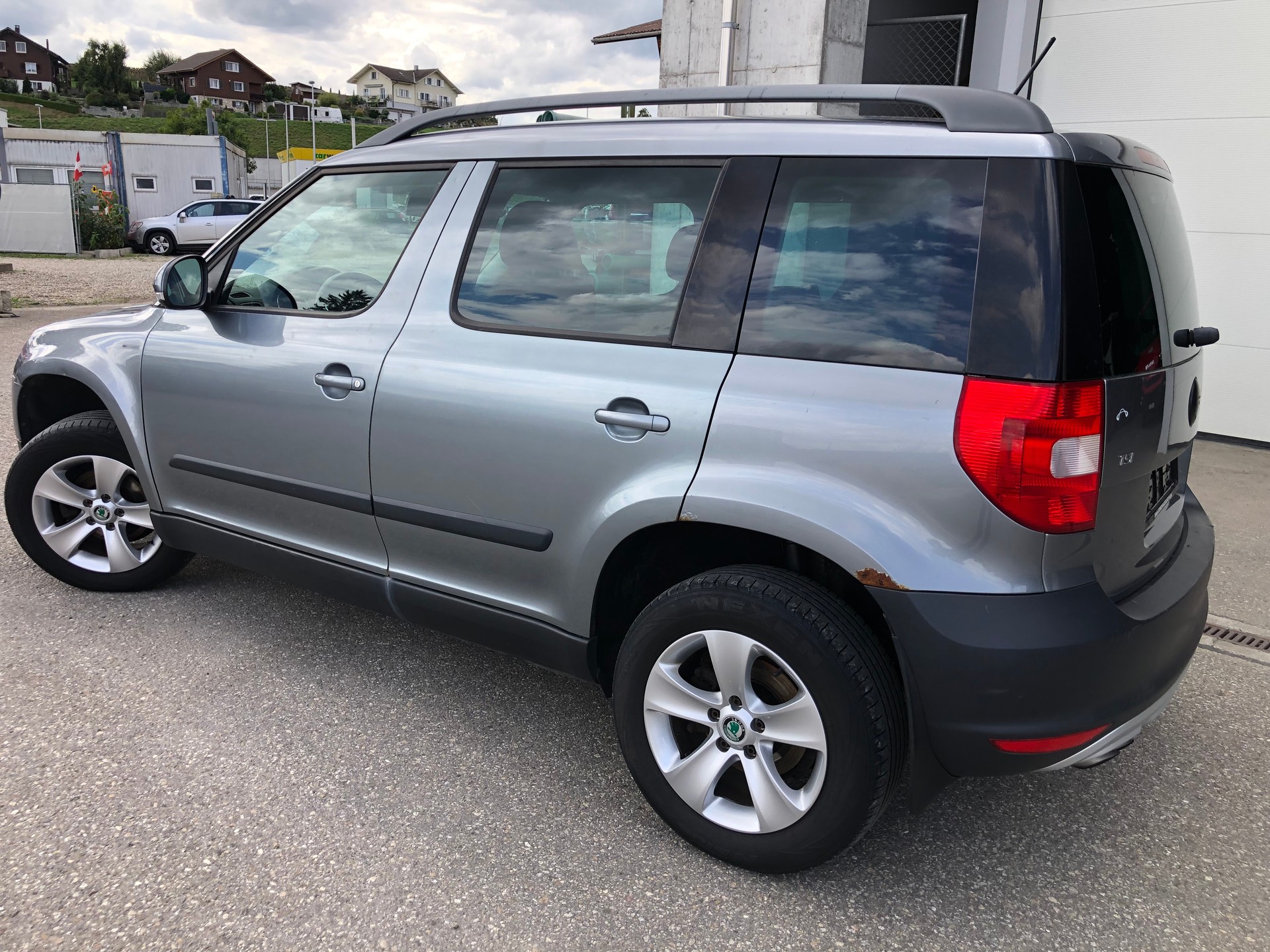 SKODA Yeti 1.4 TSI Ambition-image-4