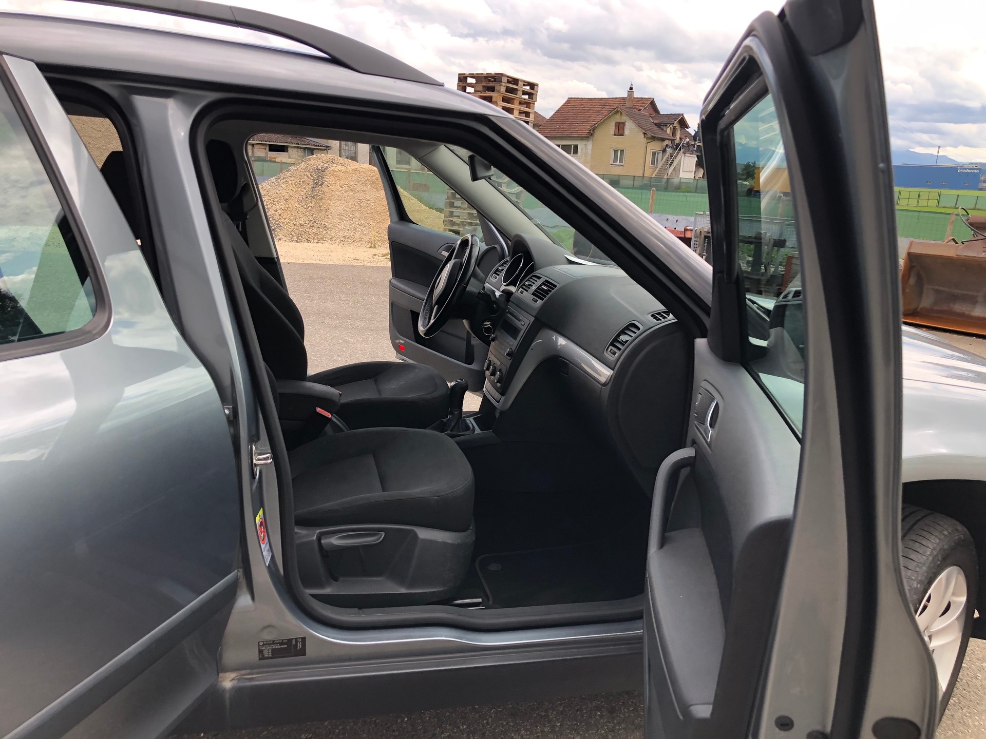 SKODA Yeti 1.4 TSI Ambition-image-6