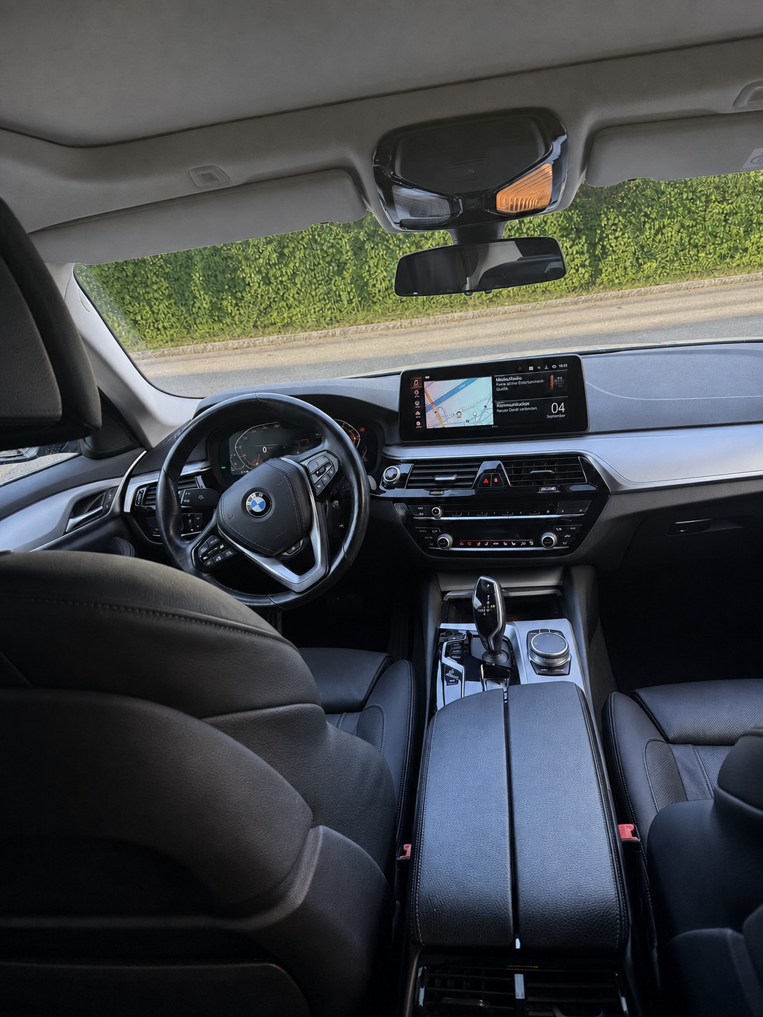 BMW Luxury Line-image-5