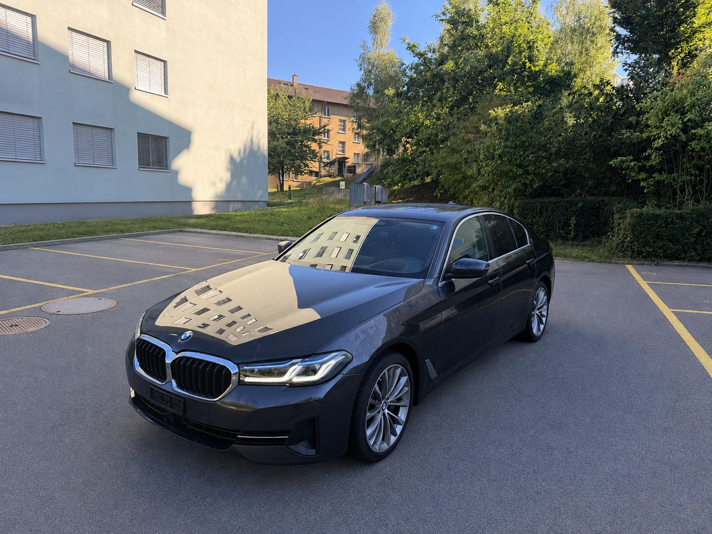 BMW Luxury Line-image-1