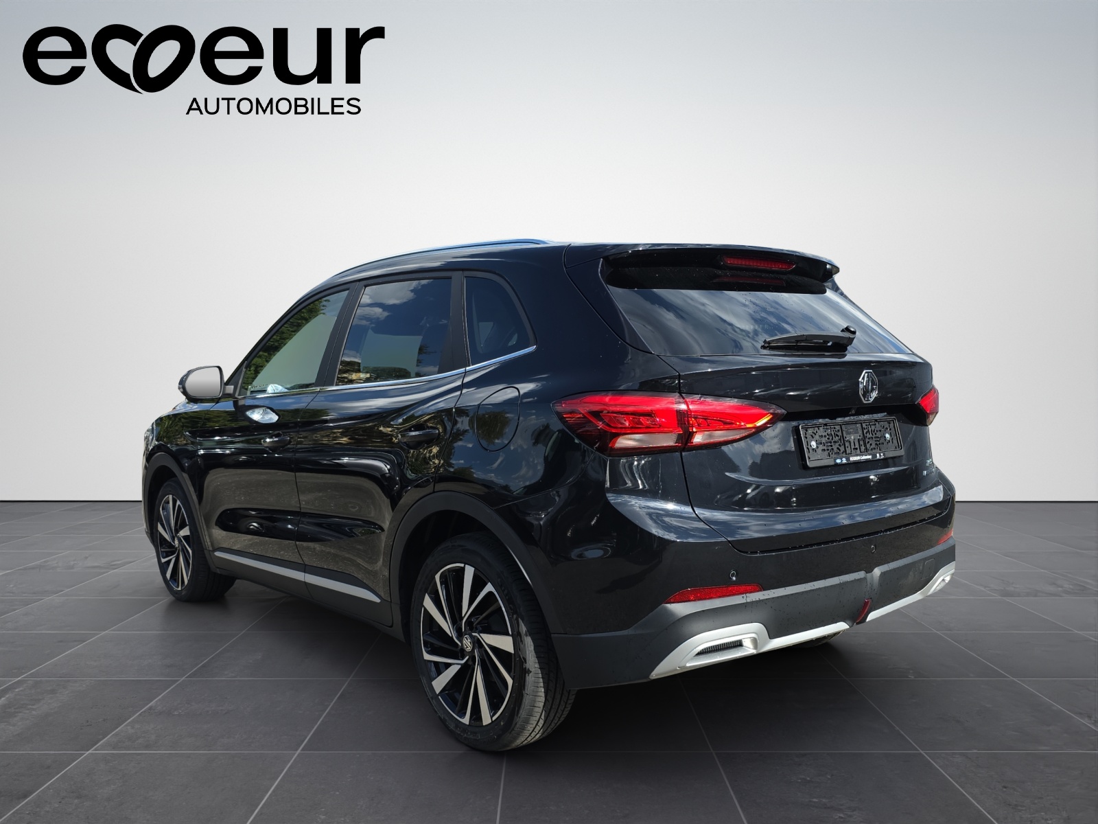 MG ZS 1.5 Hybrid+ Luxury-image-3
