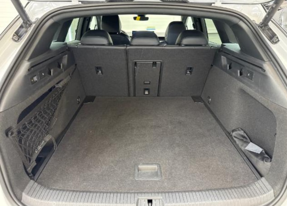 VW ID.7 Tourer GTX 86 kWh United 4 Motion mit Anhängerkupplung-image-8