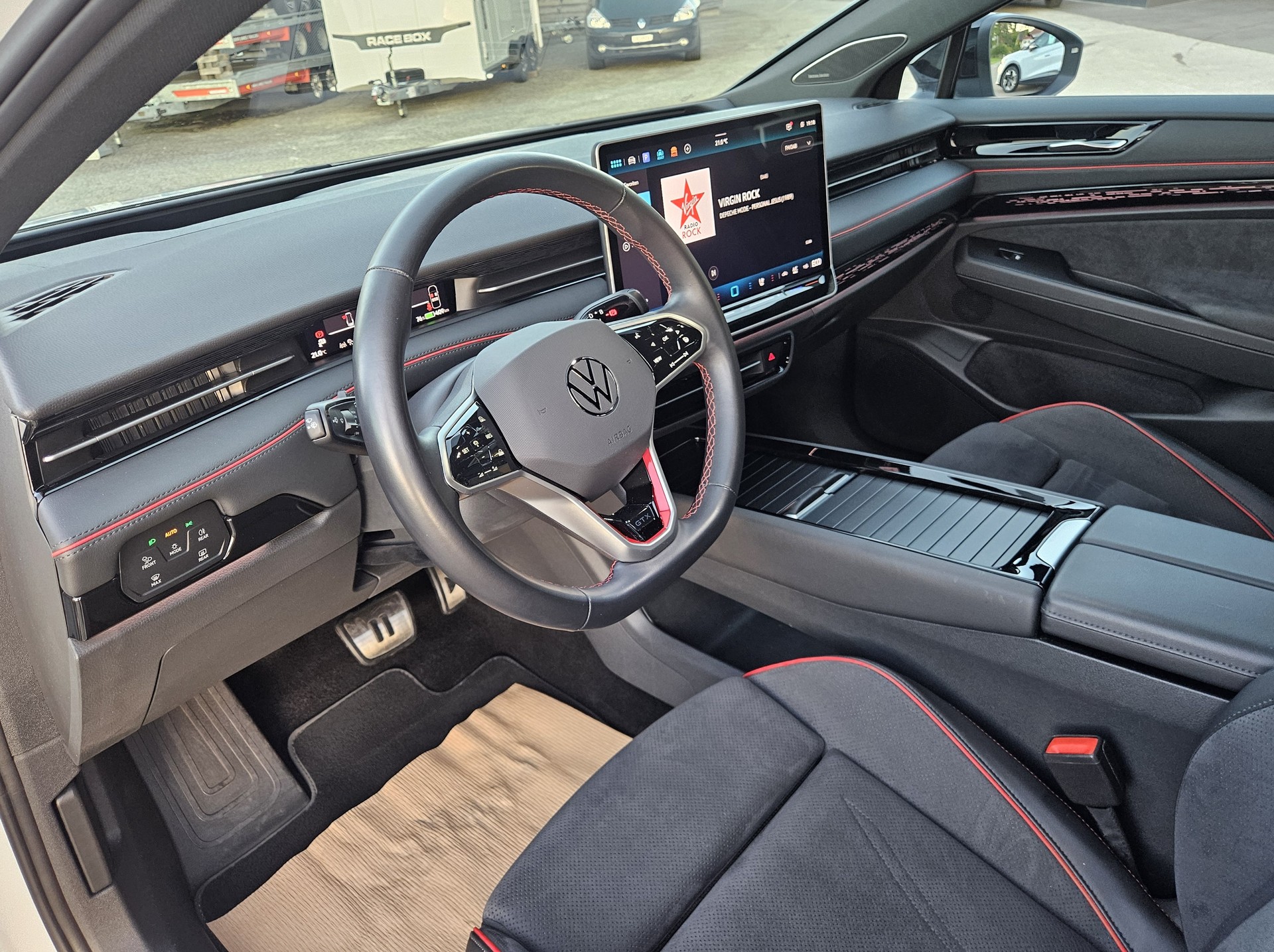 VW ID.7 Tourer GTX 86 kWh United 4 Motion mit Anhängerkupplung-image-14