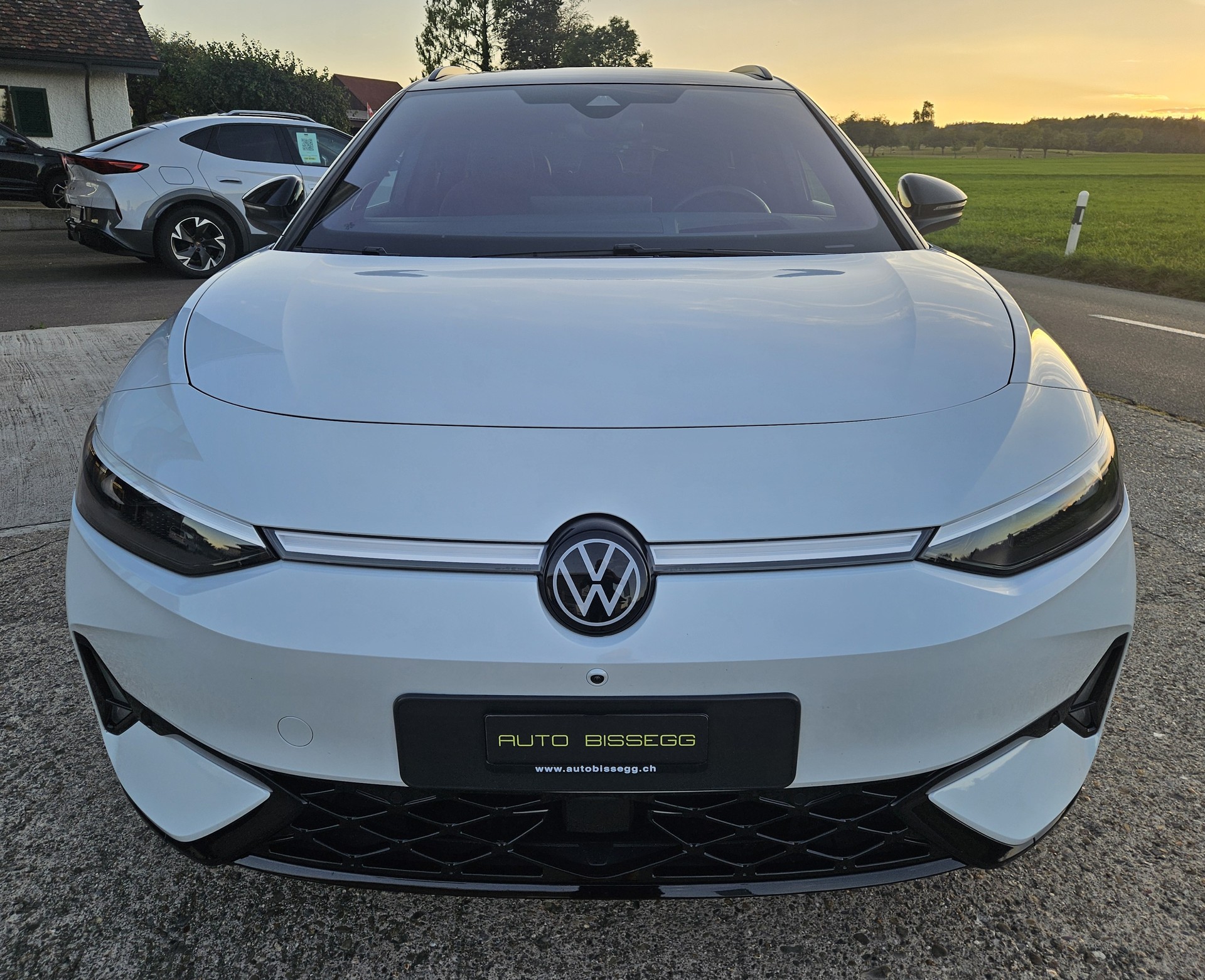 VW ID.7 Tourer GTX 86 kWh United 4 Motion mit Anhängerkupplung-image-1