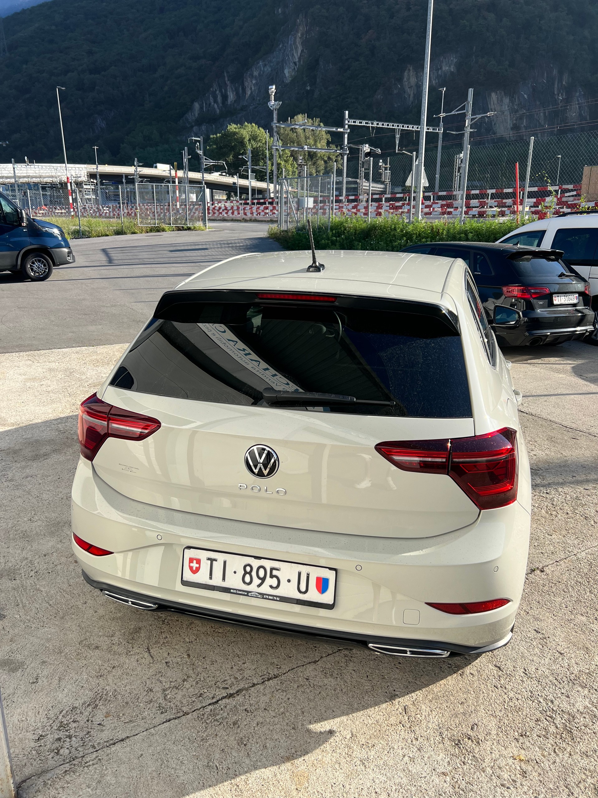 VW Polo 1.0 TSI R-Line DSG - IQ Light Matrix - Camera - Leasing 329.-/mese senza acconto-image-5